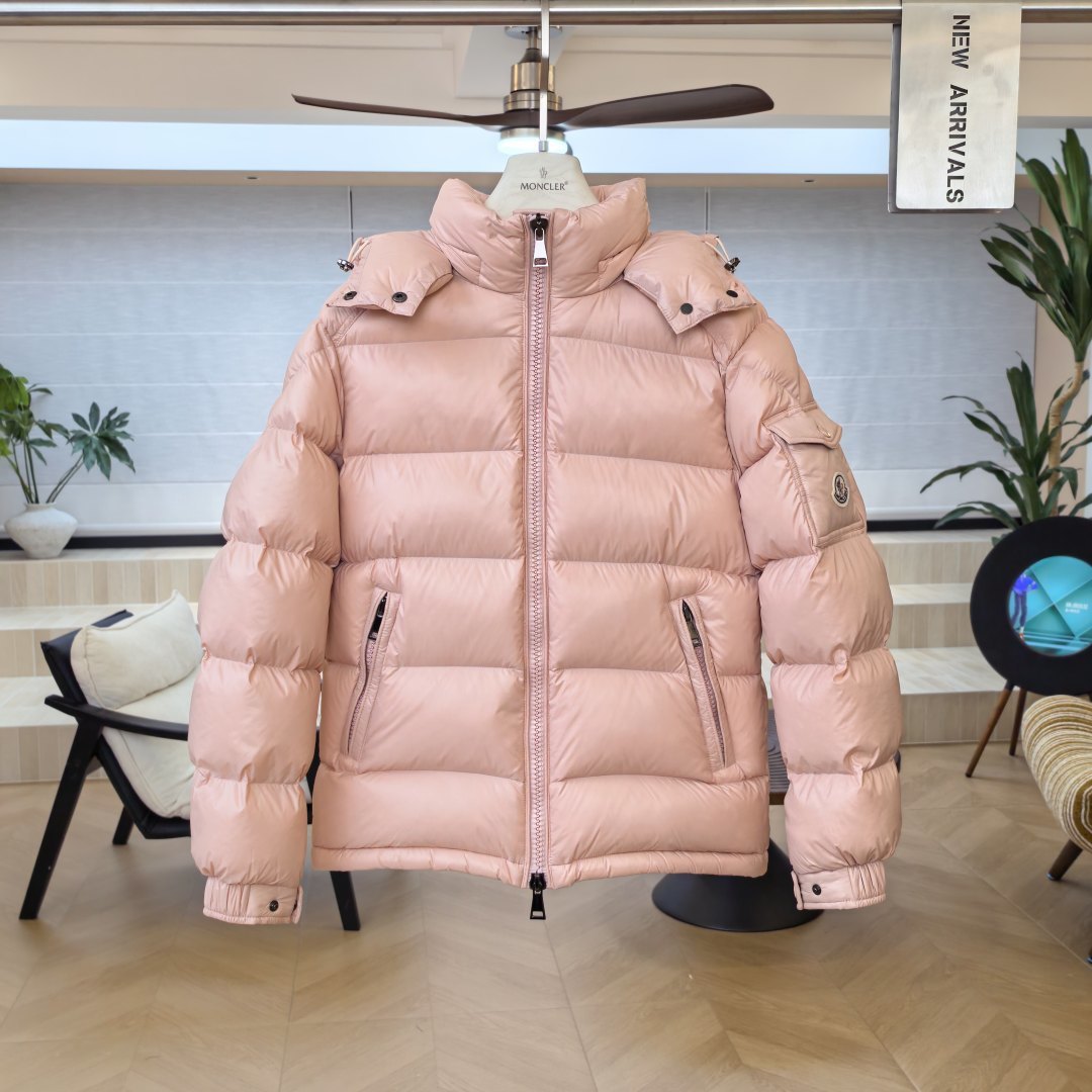 Пуховик Moncler
