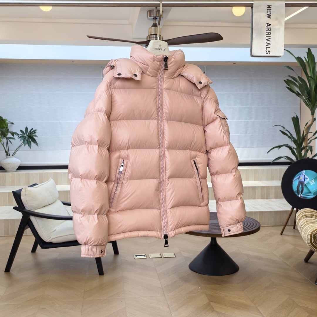 Пуховик Moncler