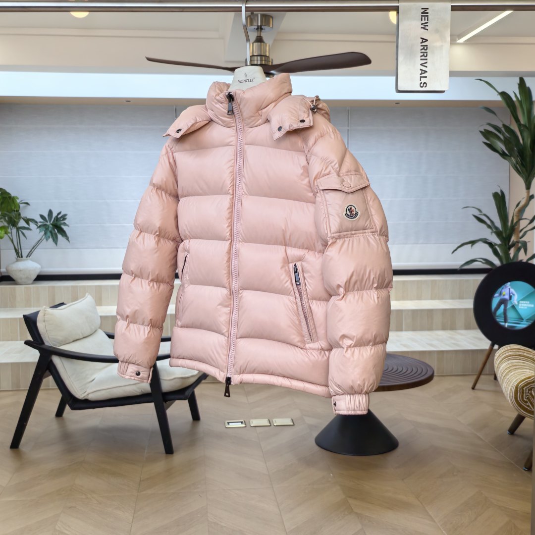 Пуховик Moncler
