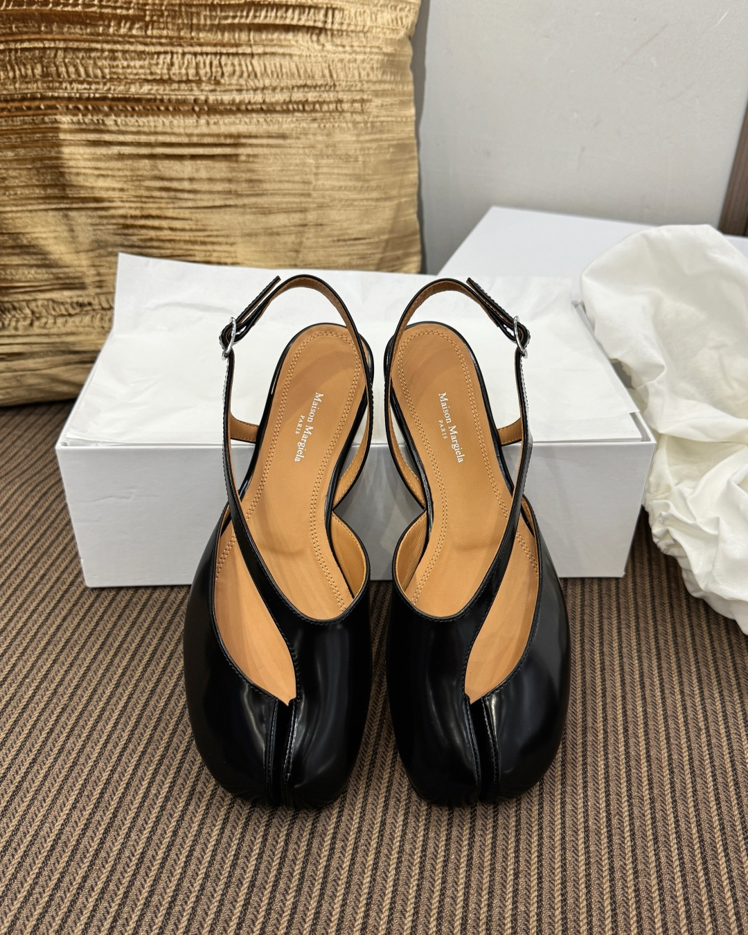 마르지엘라 MM 6 스플릿 토 샌들 24046 이미지 2