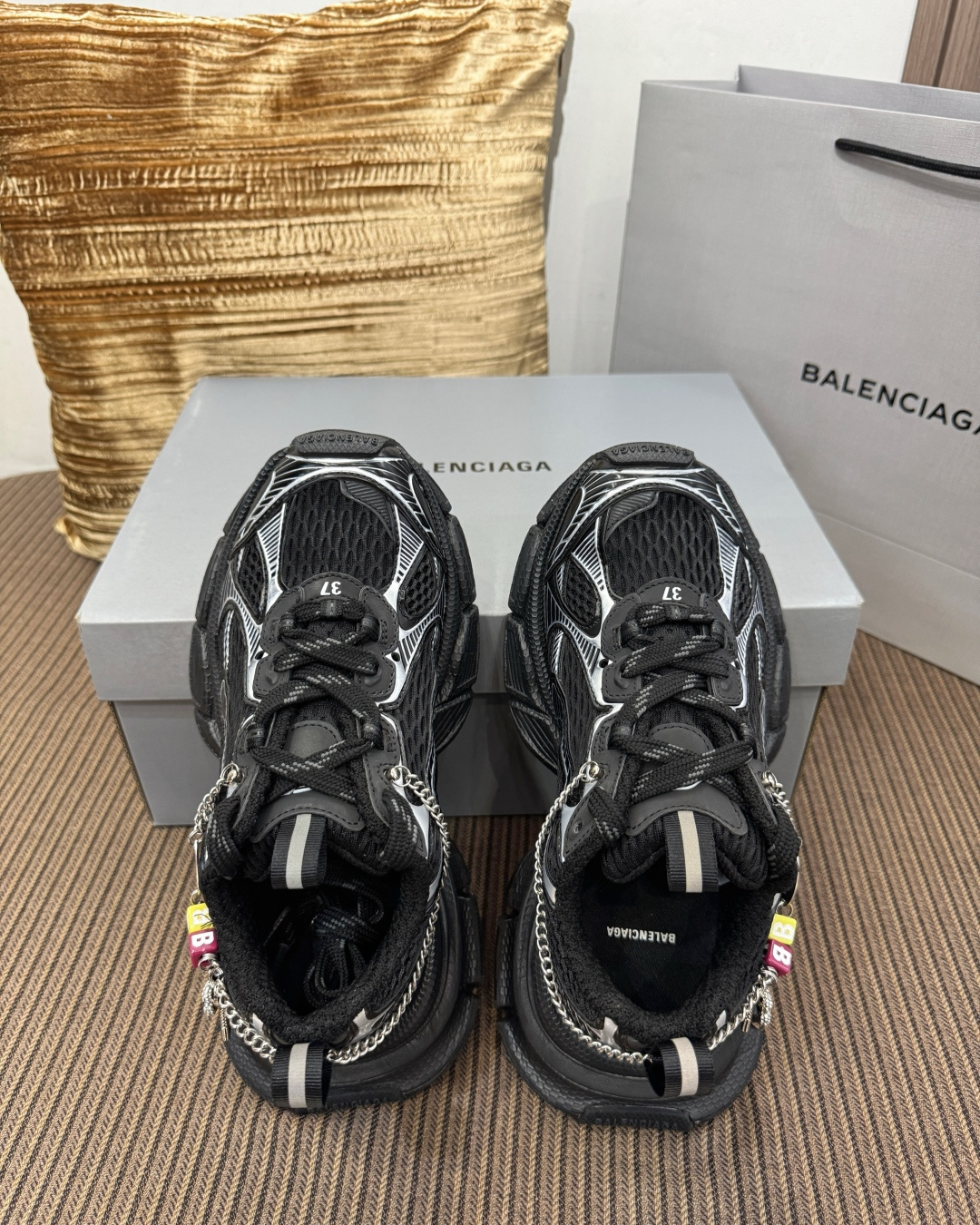 발렌시아가 3XL 스니커즈 레플리카 42361