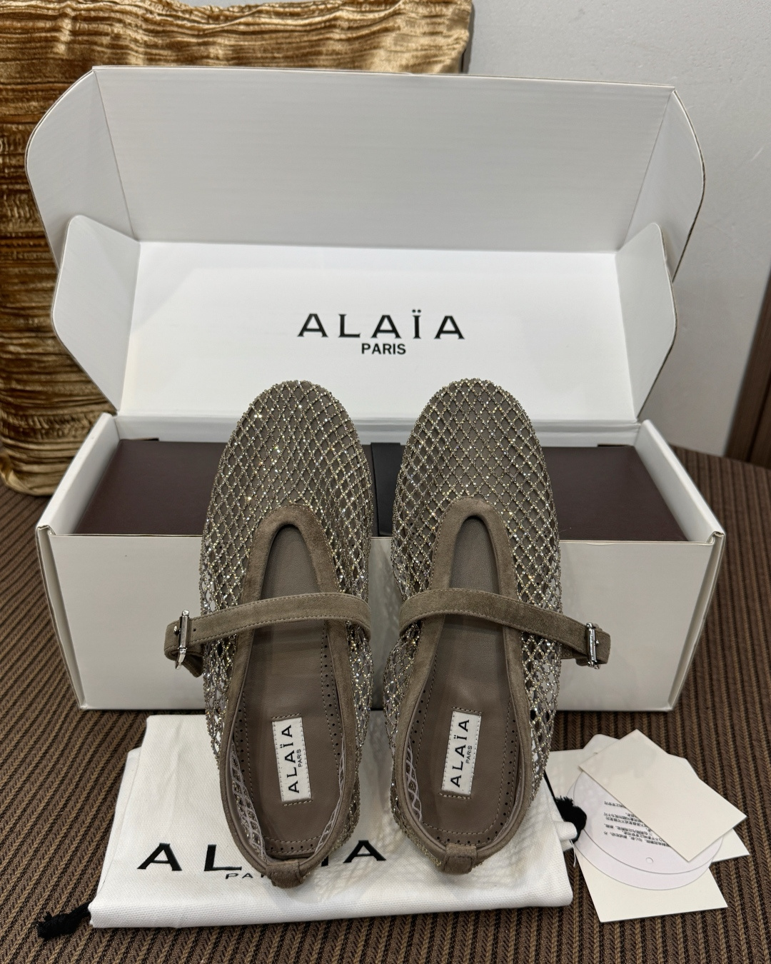 알라이아 여성 메쉬 발레 플랫 슈즈 스트랩 통기성 TPU 아웃솔 단화 레플리카 Alaïa Ballet Flats 42418