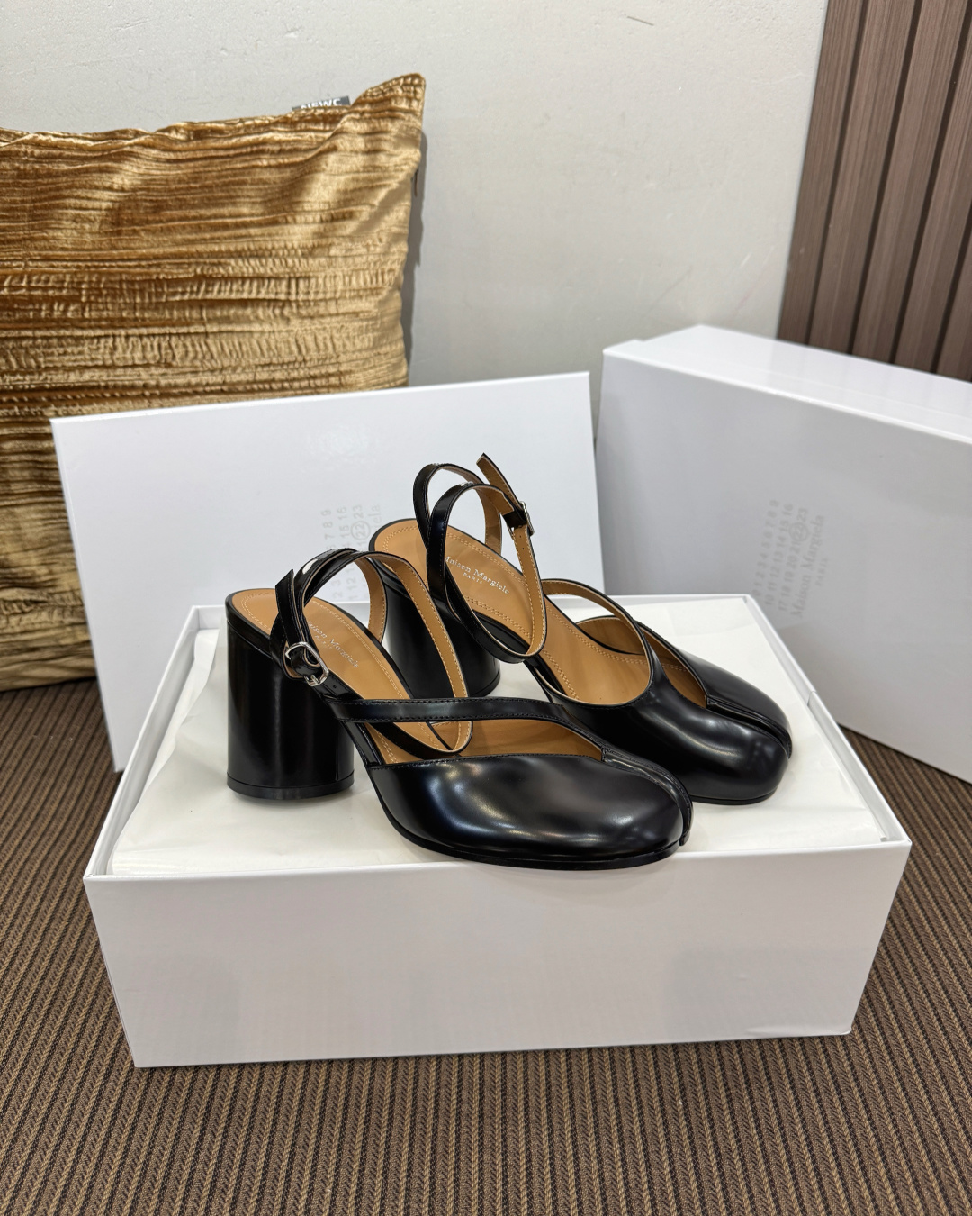 마르지엘라 MM 6 스플릿 토 하이힐 샌들 55136 이미지 2