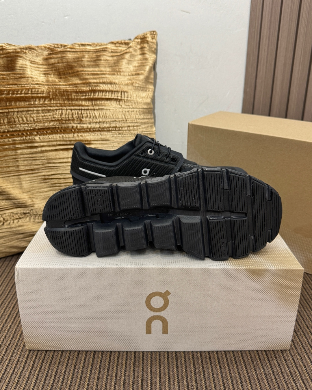ON Cloud 6 메시 스니커즈 102393 이미지 9