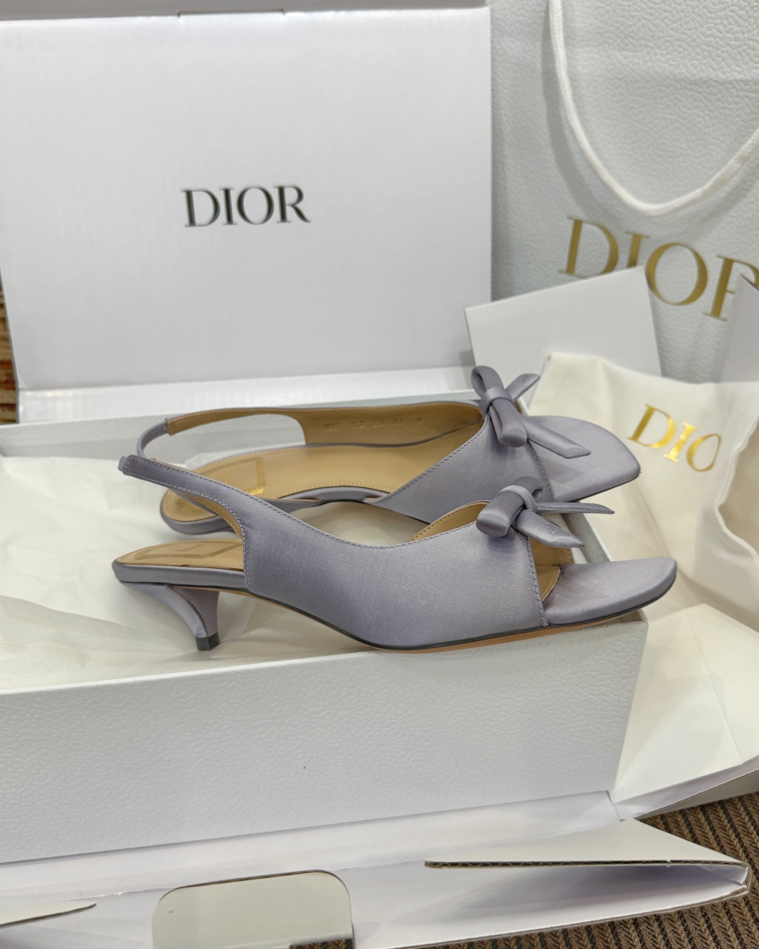 디올 신발 129064 Dior Shoes 썸네일 이미지