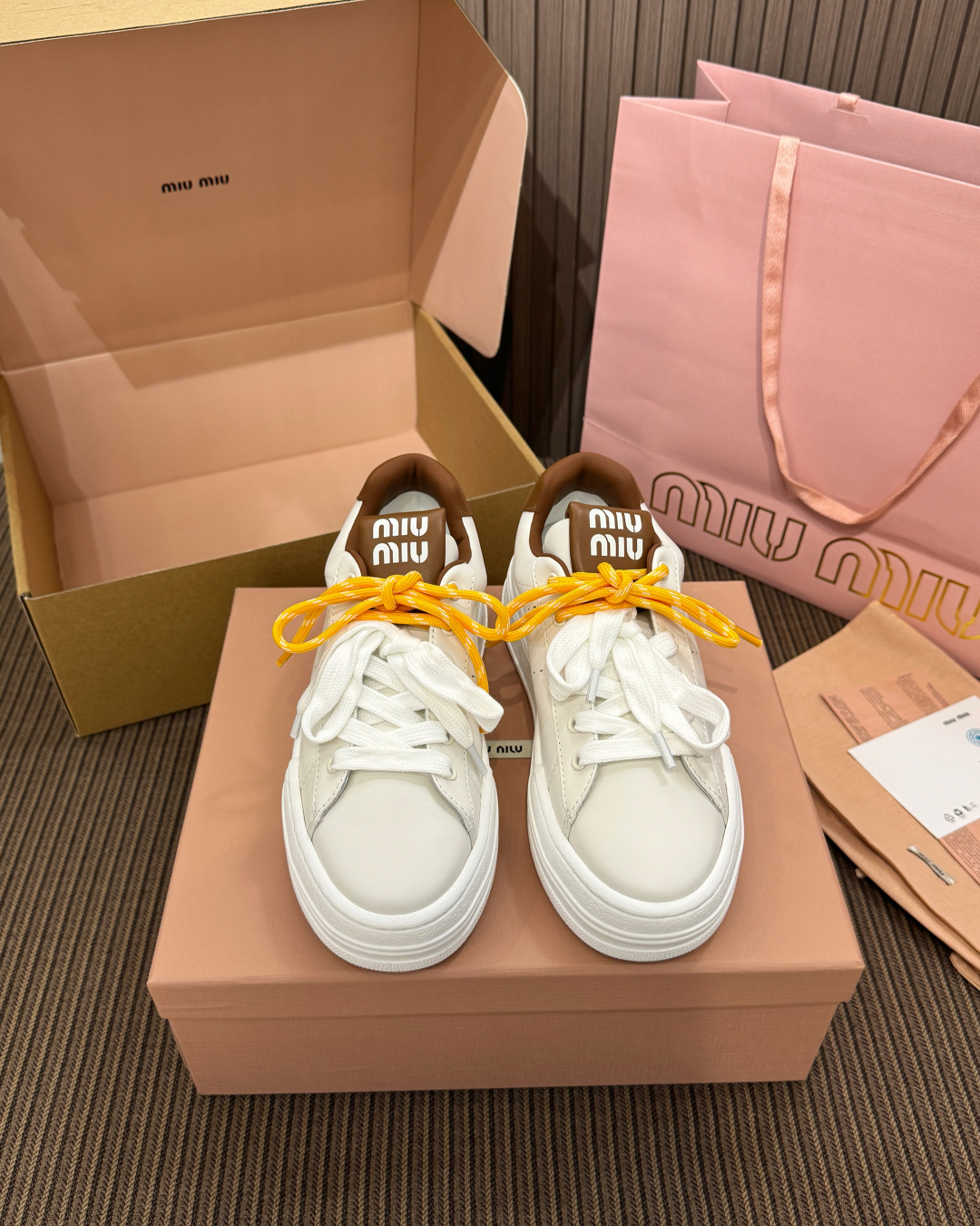미우미우 신발 150096 Miu Miu Sneakers
