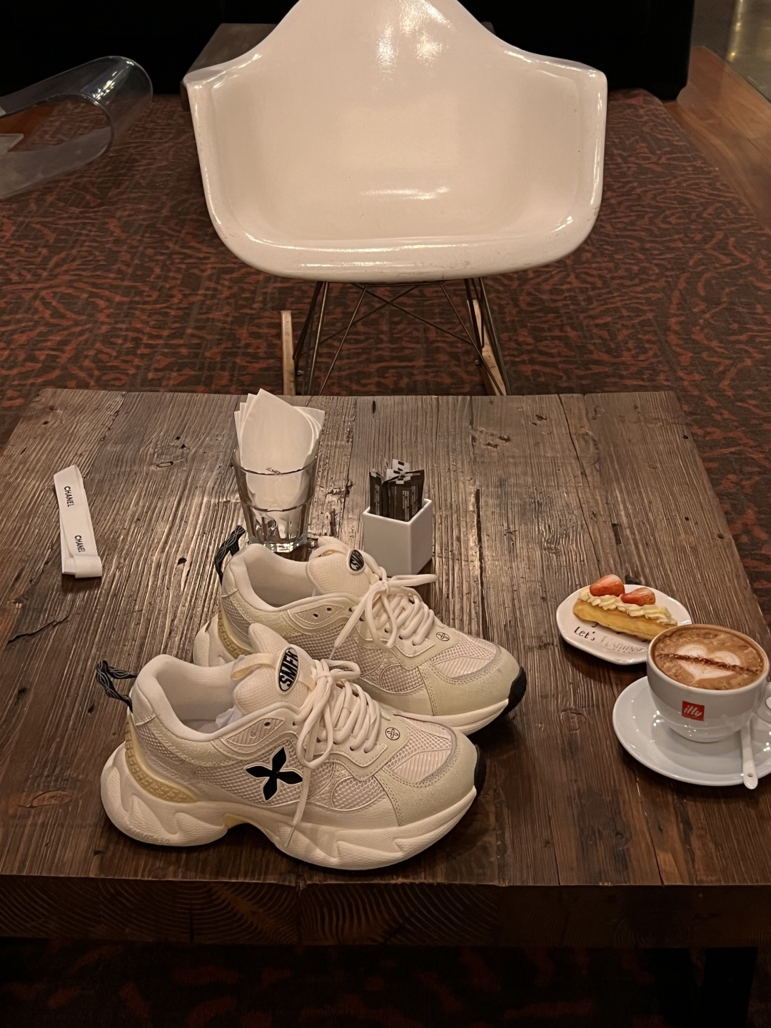 NO:726030,Future City Thick-soled Hot Girl Dad Shoes Cross-Flat Dad Shoes have been a hot topic since the new product was revealed. The foot shape is huge and super tall. The shoes are not particularly heavy, and you will not be tired when walking. The top version of the original version was purchased, developed and made, and the original mold was opened and re-engraved in 11. All materials and processes are completely in accordance with the original version. It is made with heavy work and the process deepens the texture and details!  Fabric original imported technical fabric + breathable mesh lining original customized breathable mesh lining original outsole sole thickness 3-4cm, casual shoes/sports shoes, sneakers19860909未来城市 厚底辣妹老爹鞋 十字花老爹鞋从新品曝光的时候就已经问爆了上 脚版型巨正←超扱増高哦 鞋子也不会特别的重,暴 走也不会累每 顶级版本原版购入开发做货原版开模11复刻,所有材质、工艺完全遵循原版,重工打造,工艺深化质感和细节！面料原版进口科技面料+透气网面 内里原版定制透气网里 鞋底原版大底 底厚 3-4cm,休闲鞋/运动鞋,sneakers,Women's Shoes