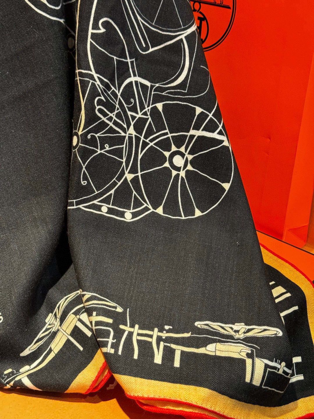 ✨✨HERMES 牛逼爆款 双面同色【马术的错综交叠140】【绝对顶级品质】💣超值回馈🎀绝对会尖叫的专柜