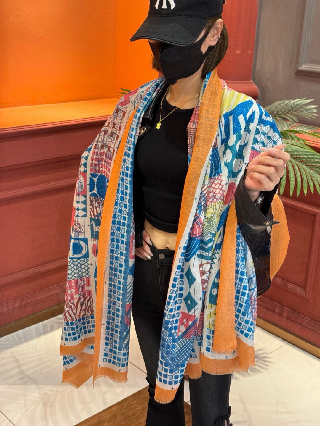 会发光发亮的围巾 爱马仕 专柜同步 买了都说好看羊绒印花‼️推荐💕顶级工艺超值‼️爱马仕专柜爆款🎁🎁羊绒