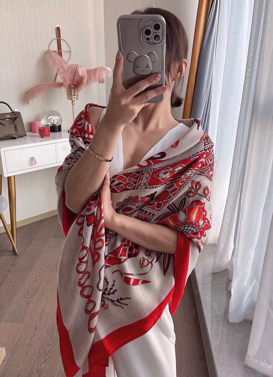 【双面同色】原单爱马仕140cm丝绒方巾💕 甜蜜的鞍具，装饰家芳登和佩西耶设计的一款餐盘增添骑士般的浪漫