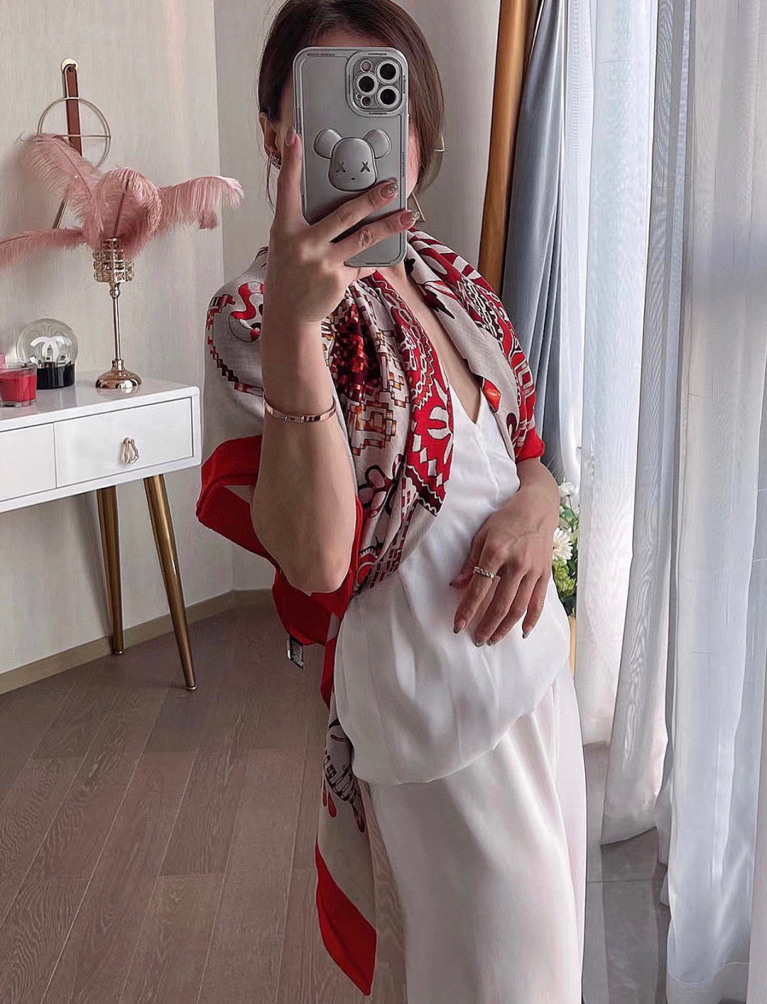 【双面同色】原单爱马仕140cm丝绒方巾💕 甜蜜的鞍具，装饰家芳登和佩西耶设计的一款餐盘增添骑士般的浪漫