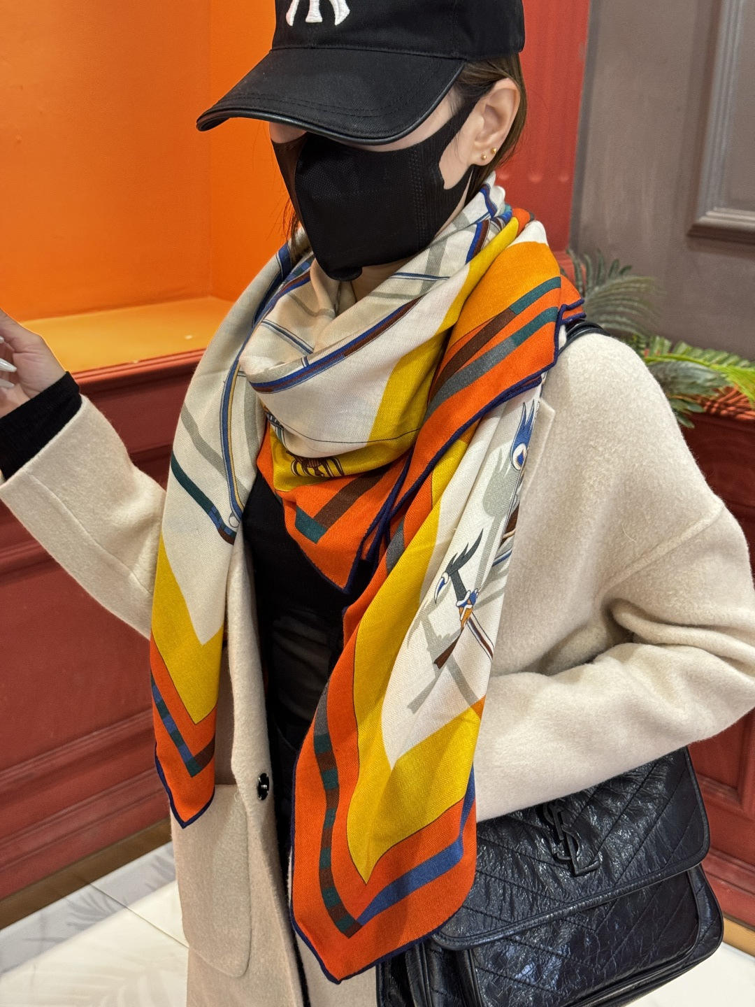 ❄️【双面同色】原单爱马仕140cm丝绒方巾💕 《平衡马车》，没有体验过野村大辅的豪华马车，就不算拥有丰