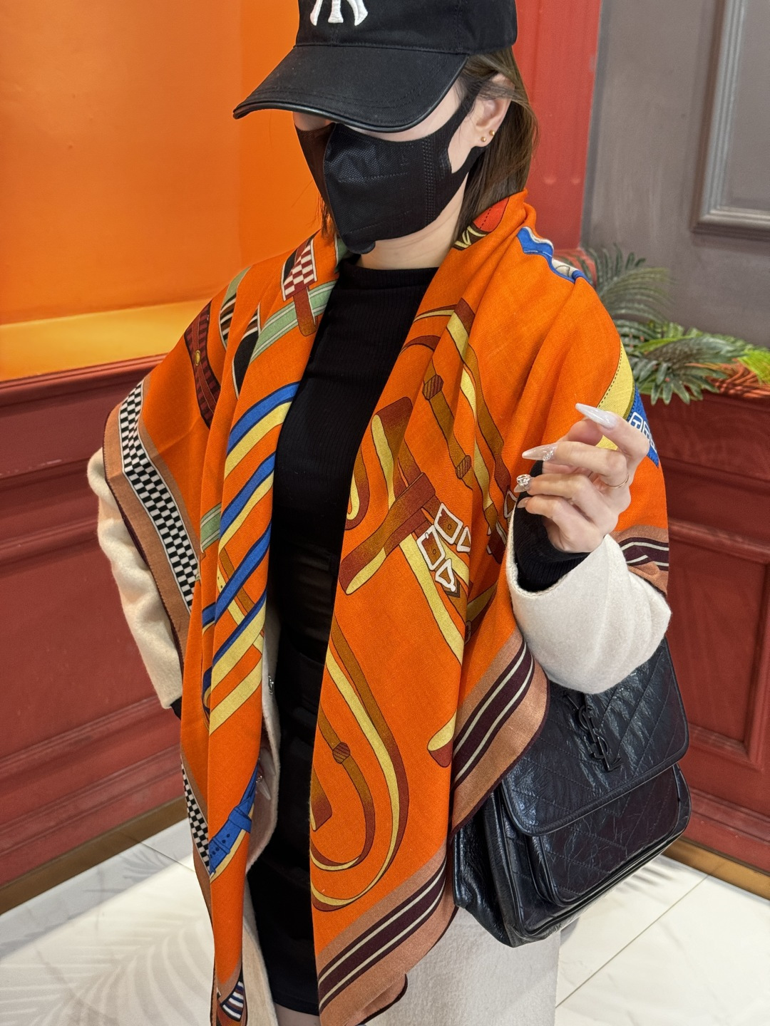 ❄️【双面同色】原单爱马仕140cm丝绒方巾💕 《马术密匙》，十九世纪的商品图录汇集了手工匠们的系列产品