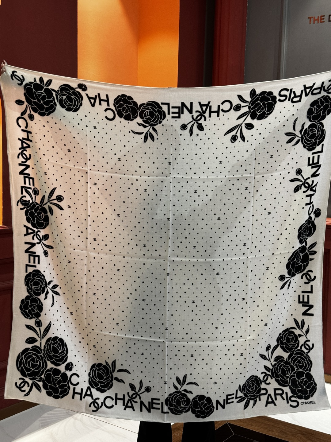 【升级双面同色 加密面料】 上新❤️ 140*140台版印花 黑白二色 高级都市新贵！山茶花的再一次邂逅