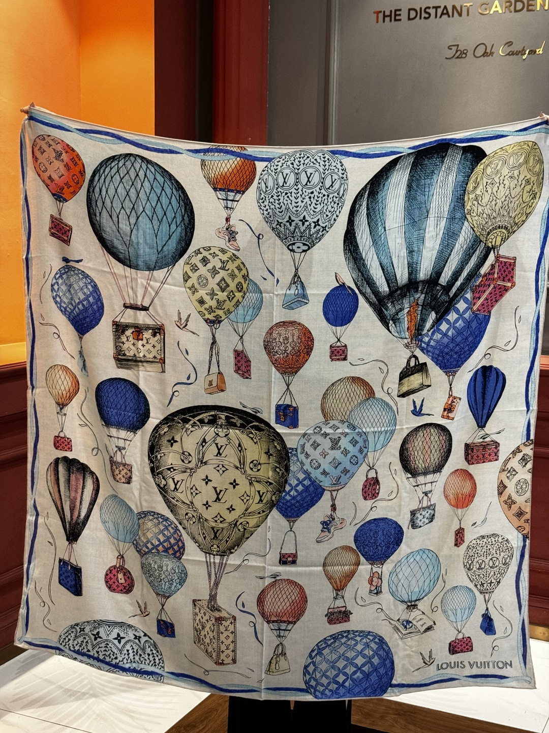 ❄【双面同色】原单Lv140cm丝绒方巾，《热气球》，本款方巾全新加入 U价🉐️ and Away 系列
