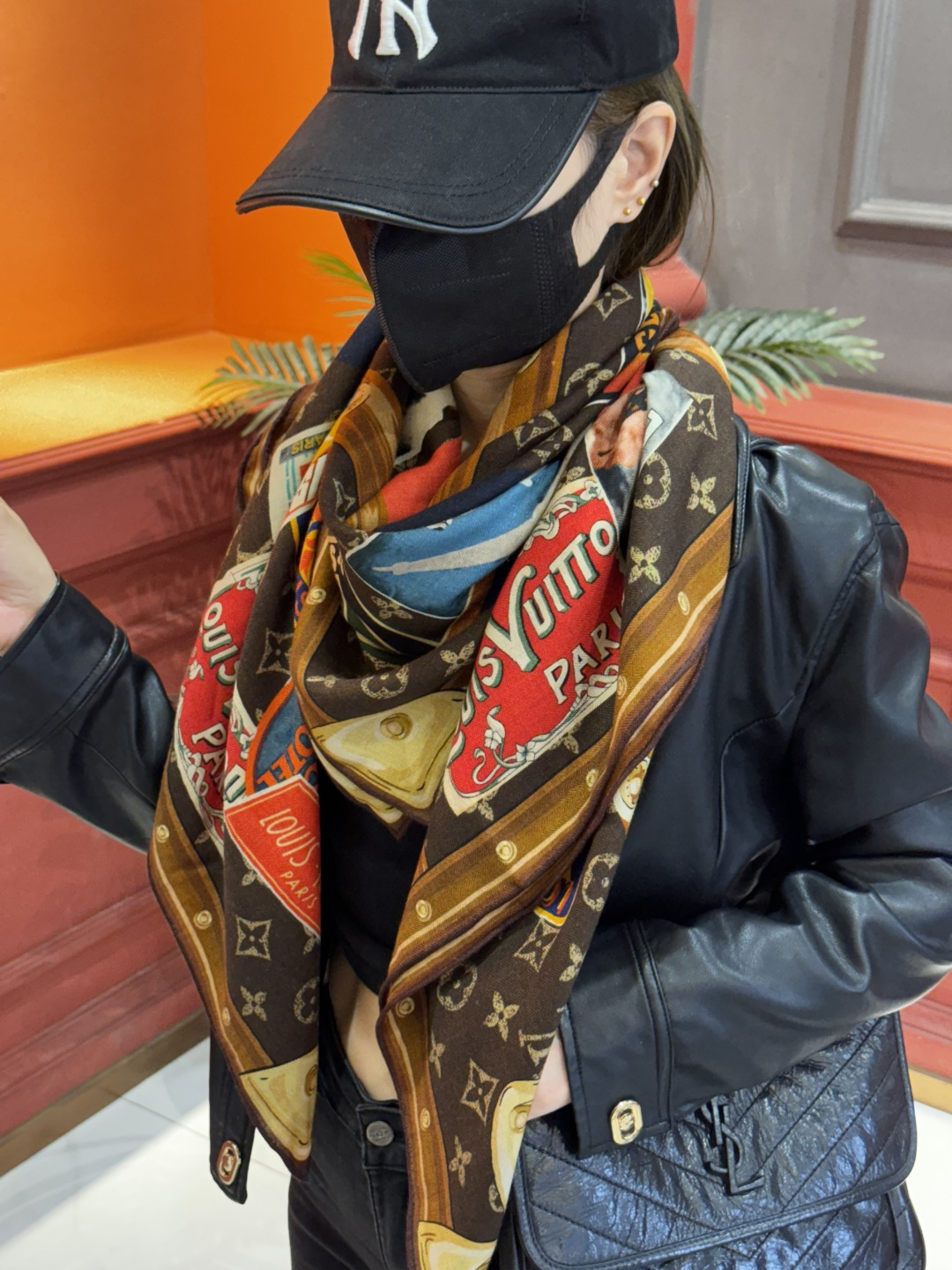 【LV】上新❤️ 路易威登 一款值得品细节的高货抠细节，从一个小块的配色去打败市场货140方巾 二个配色