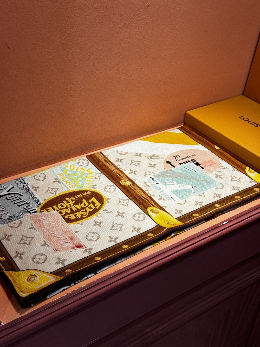 【LV】上新❤️ 路易威登 一款值得品细节的高货抠细节，从一个小块的配色去打败市场货140方巾 二个配色