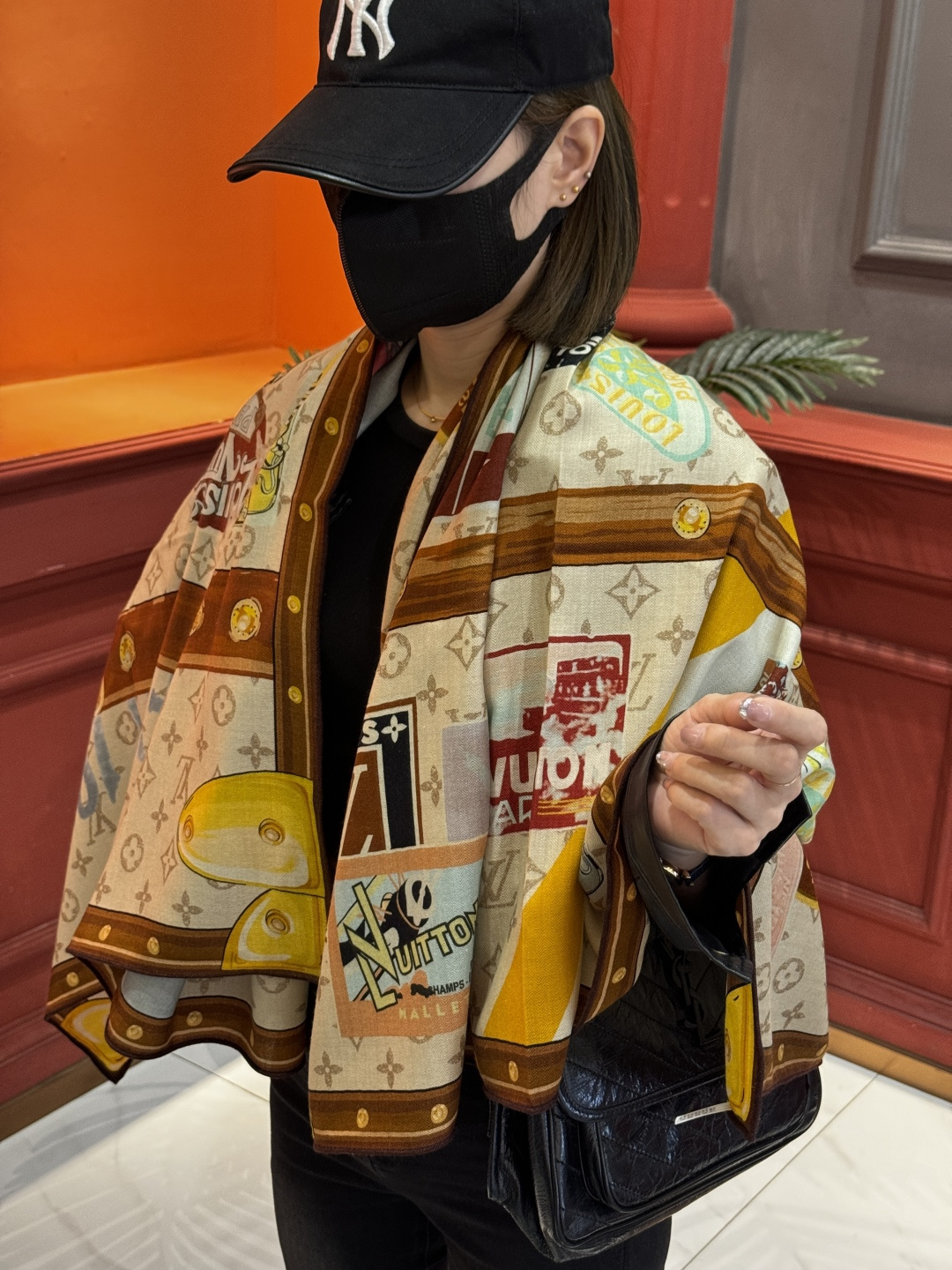 【LV】上新❤️ 路易威登 一款值得品细节的高货抠细节，从一个小块的配色去打败市场货140方巾 二个配色