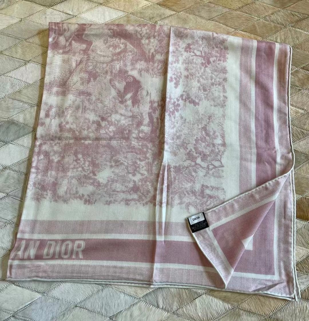 上新❤️ 𝐃𝐈𝐎𝐑 2025早春新款 《茹伊丛手绘方巾》size：110x110 cm 【双面同色丝绒方