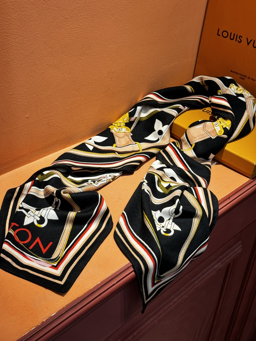 上新❤️ MONOGRAM JACQUARD DENIM140丝绒 方巾 【高定版 双面同色】有些款式他