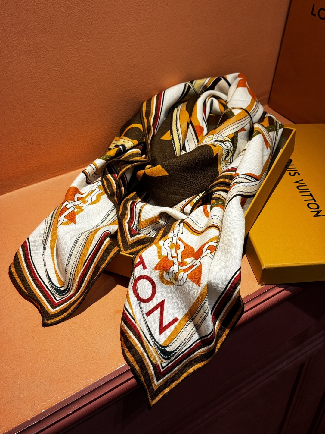 上新❤️ MONOGRAM JACQUARD DENIM140丝绒 方巾 【高定版 双面同色】有些款式他