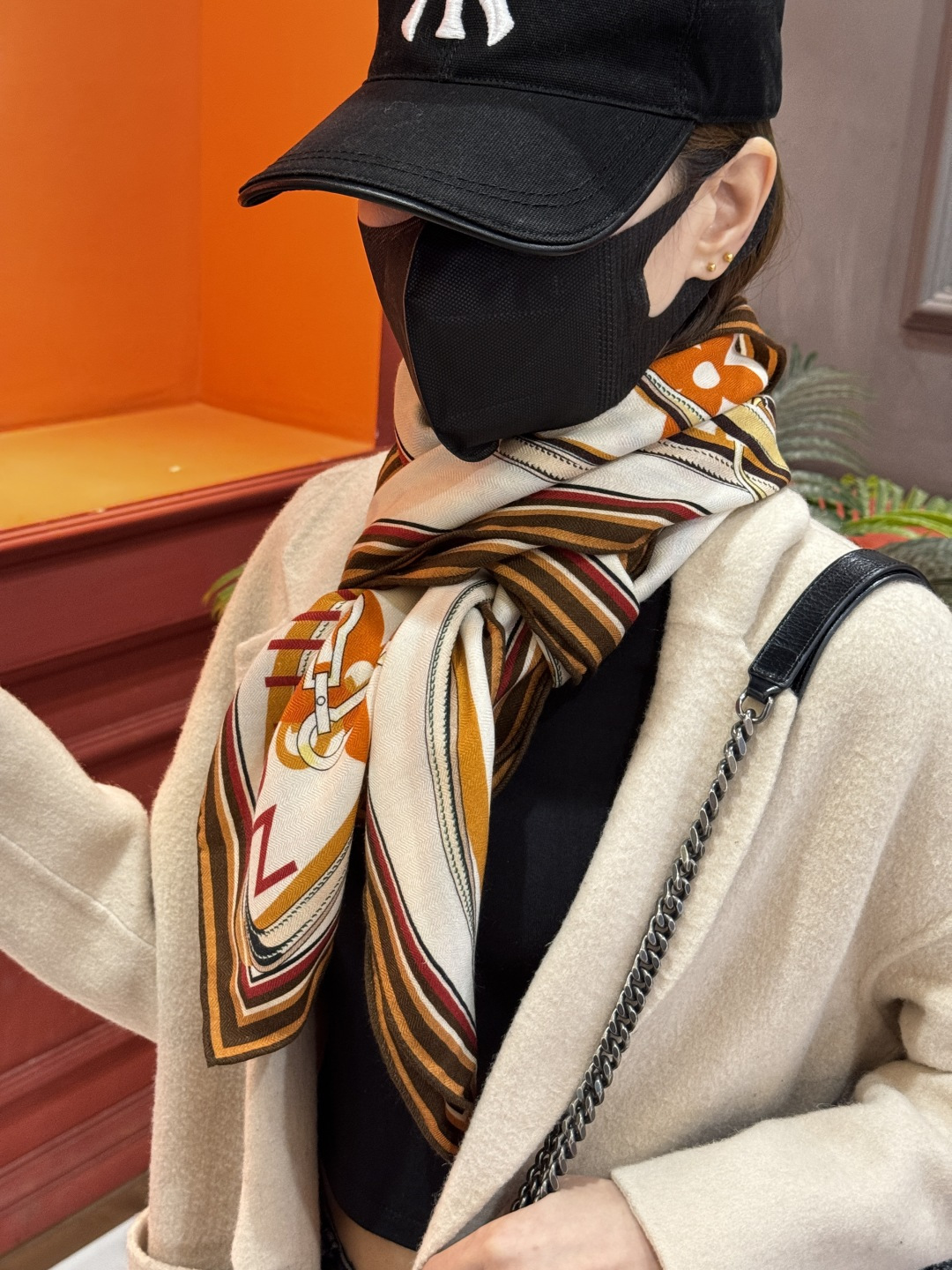 上新❤️ MONOGRAM JACQUARD DENIM140丝绒 方巾 【高定版 双面同色】有些款式他