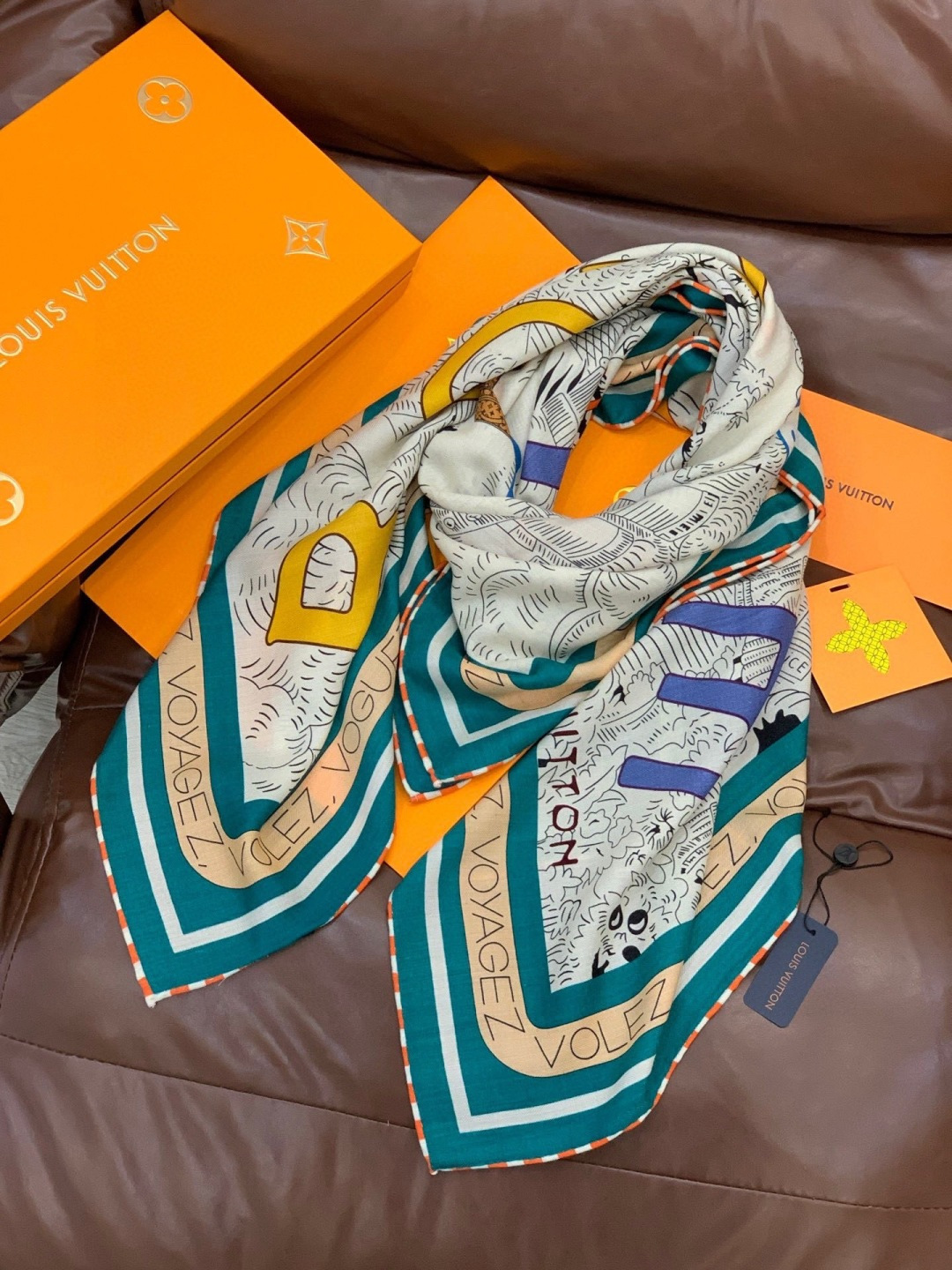 LV x TM 140披肩【140顶级丝绒双面同色披肩】本款LVxTMMonogram Multicol