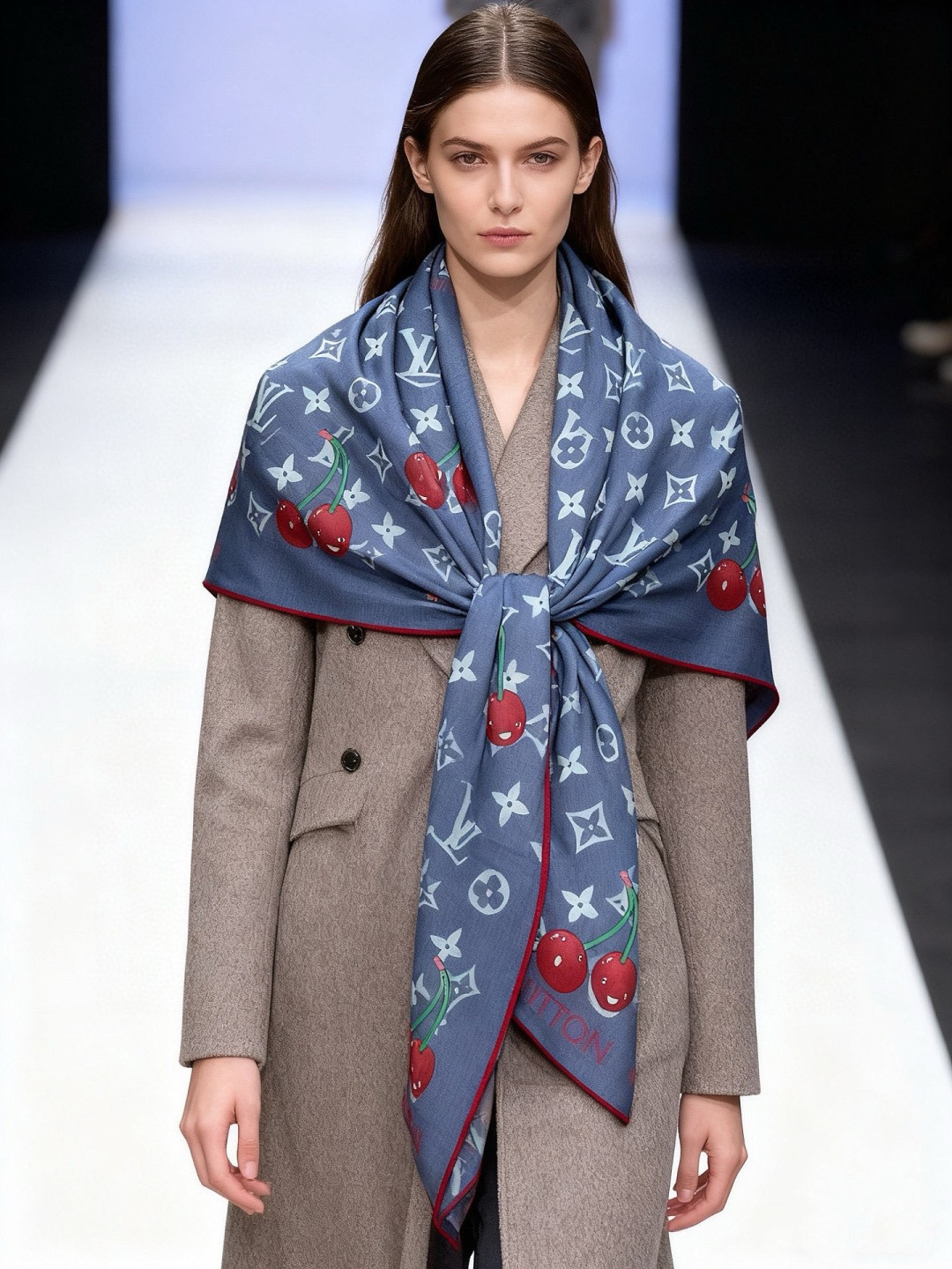 LV X TM MONOGRAMCERISE 140丝绒方巾【140双面丝绒同色】LV × TM Mon