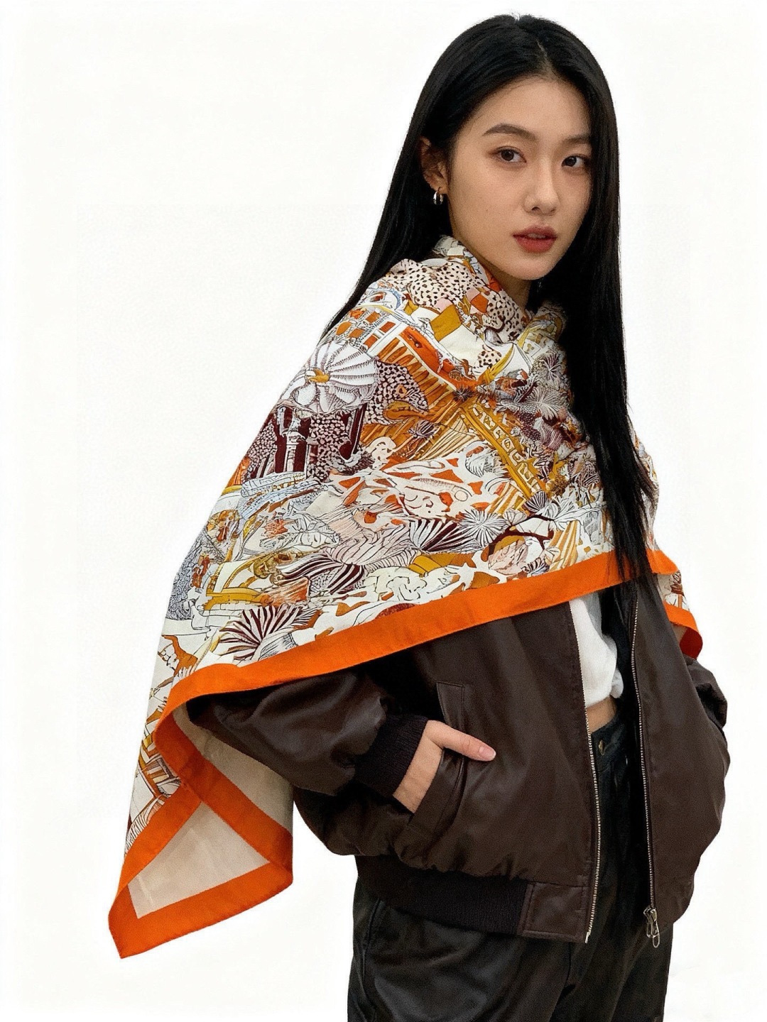 羊绒新款🆕👏👏买了都说好看‼️推荐💕爱马仕双面同色羊绒方巾【动物之城双面同色140】，顶级工艺超值‼️爱