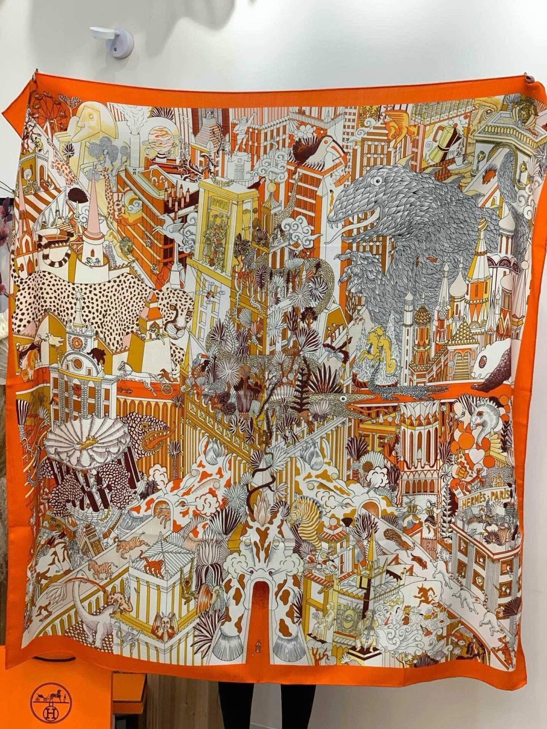 羊绒新款🆕👏👏买了都说好看‼️推荐💕爱马仕双面同色羊绒方巾【动物之城双面同色140】，顶级工艺超值‼️爱