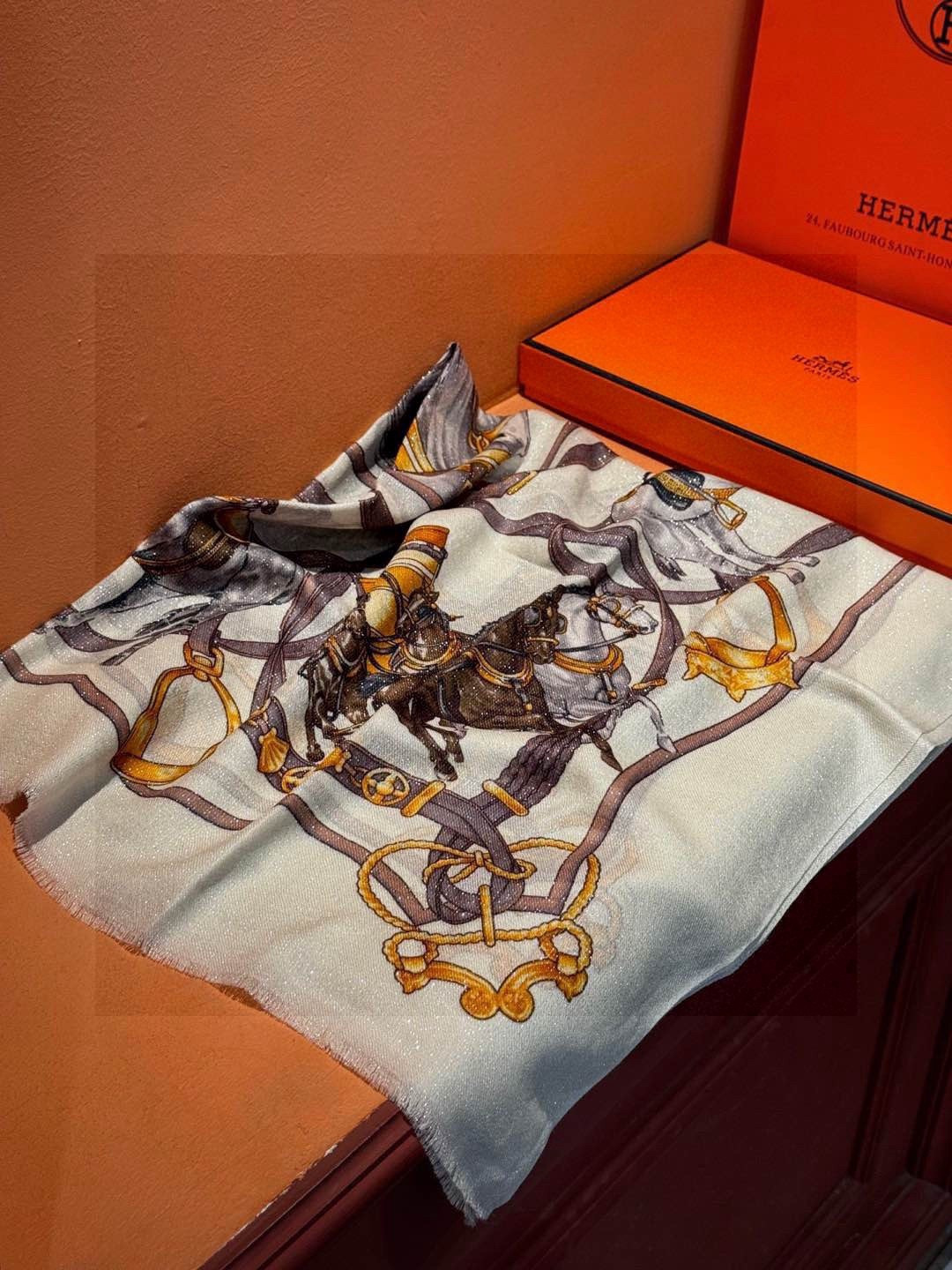 会发光发亮的围巾 新款🆕🏇🏇买了都说好看‼️推荐💕顶级工艺超值‼️爱马仕专柜爆款🎁💟立体呈现图案纹路实物