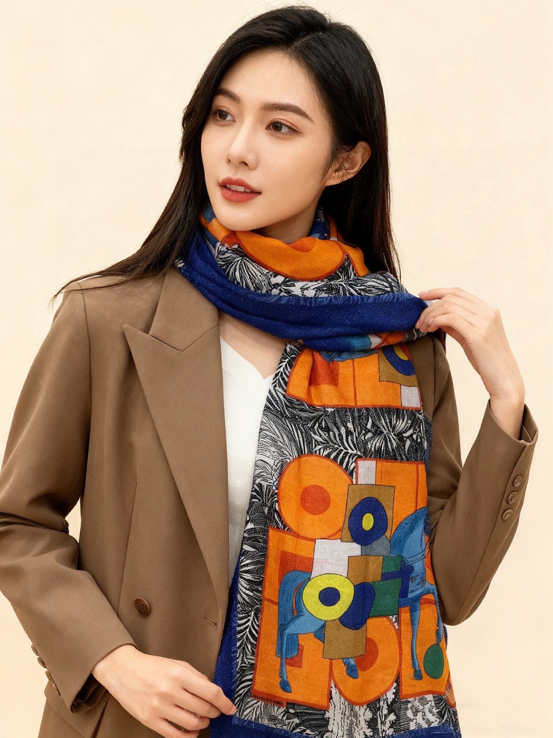 会发光发亮的围巾 爱马仕 专柜同步 买了都说好看羊绒印花‼️推荐💕顶级工艺超值‼️爱马仕专柜爆款🎁🎁羊绒