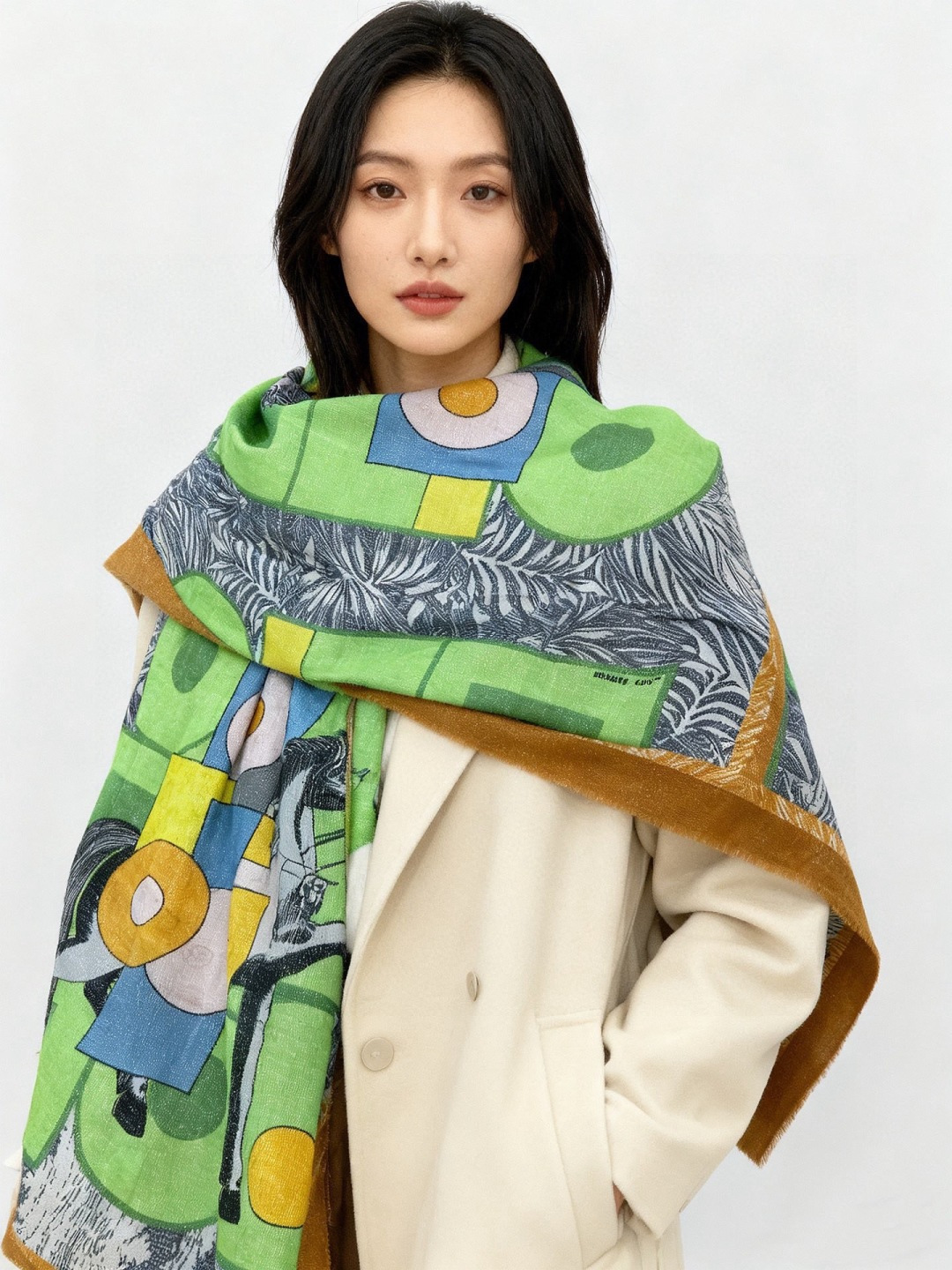 会发光发亮的围巾 爱马仕 专柜同步 买了都说好看羊绒印花‼️推荐💕顶级工艺超值‼️爱马仕专柜爆款🎁🎁羊绒