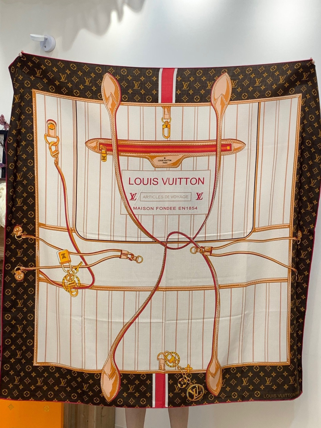 MY NEVERFULL 140丝绒方巾【140顶级丝绒双面同色】My Neverfull 丝绒方巾回溯