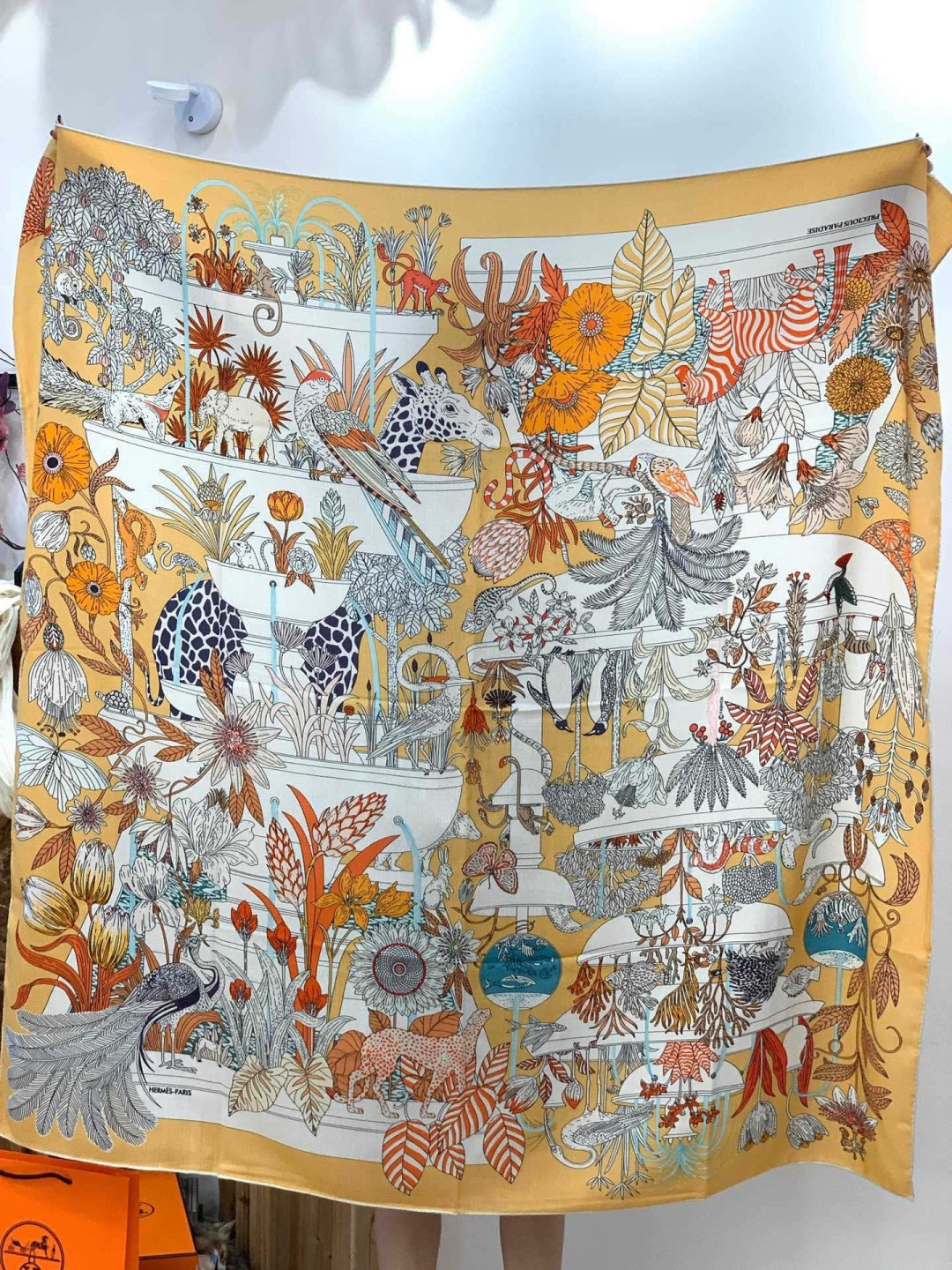 羊绒新款🆕👏买了都说好看‼️推荐💕爱马仕双面同色羊绒方巾，【奇珍乐园双面同色140】顶级工艺超值‼️爱马