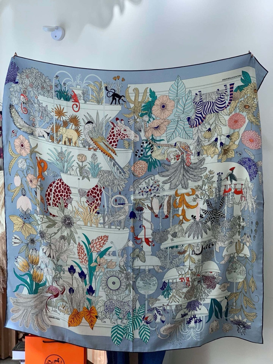 羊绒新款🆕👏买了都说好看‼️推荐💕爱马仕双面同色羊绒方巾，【奇珍乐园双面同色140】顶级工艺超值‼️爱马