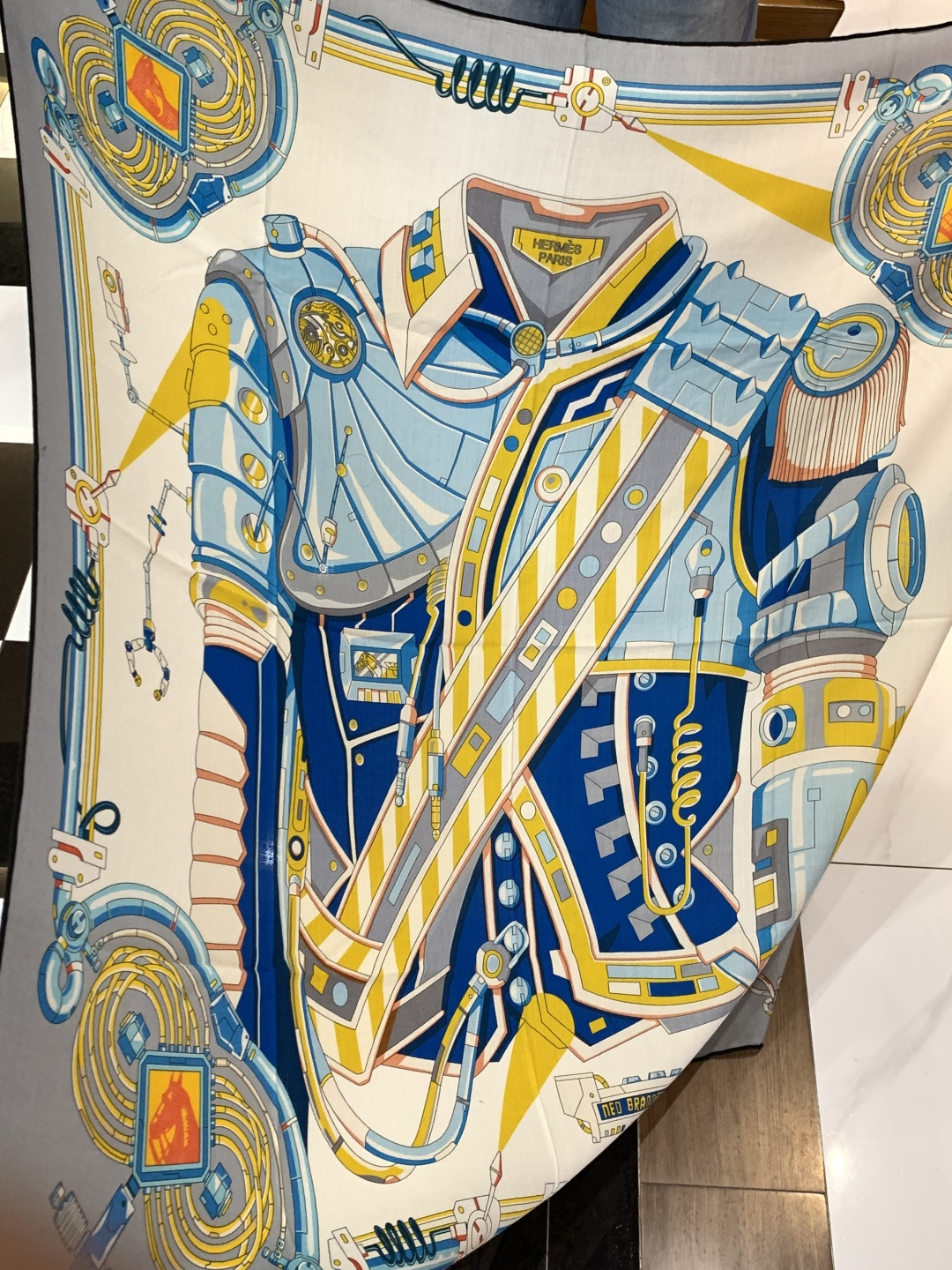 羊绒新款🆕👏👏买了都说好看‼️推荐💕爱马仕双面同色羊绒方巾【双面同色140】，顶级工艺超值‼️爱马仕专柜