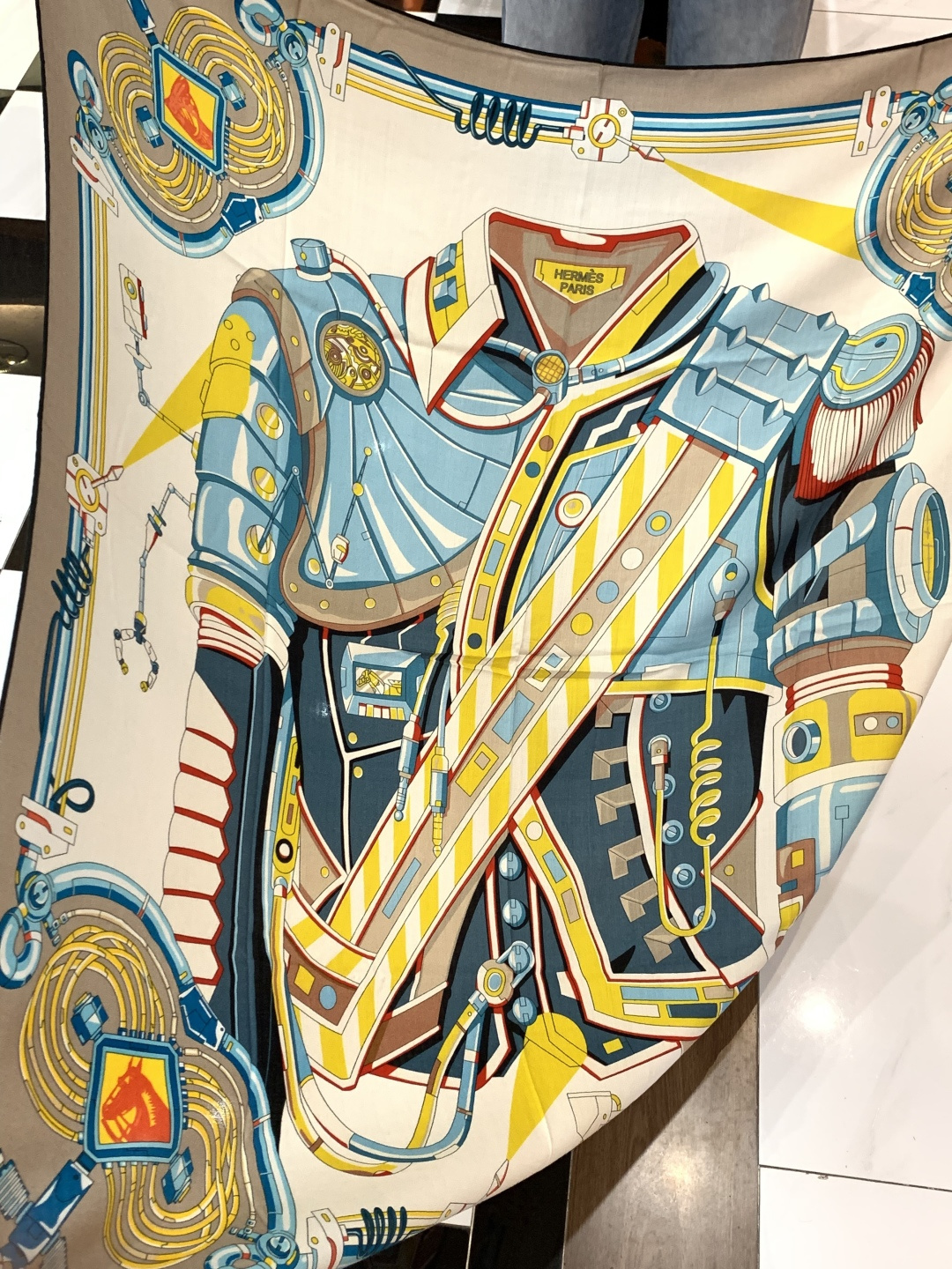 羊绒新款🆕👏👏买了都说好看‼️推荐💕爱马仕双面同色羊绒方巾【双面同色140】，顶级工艺超值‼️爱马仕专柜