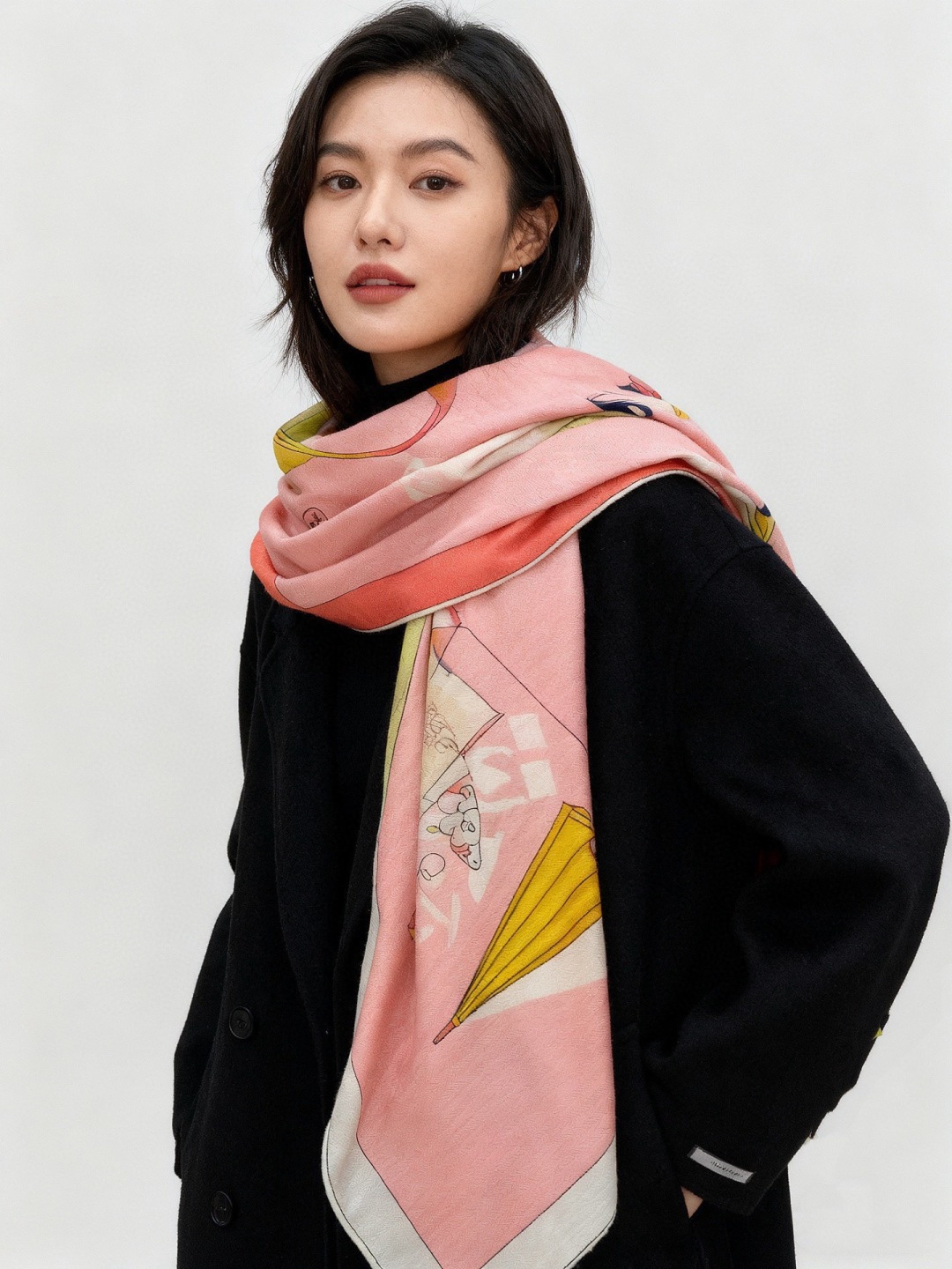 羊绒新款🆕👏👏买了都说好看‼️推荐💕爱马仕双面同色羊绒方巾【双面同色140】，顶级工艺超值‼️爱马仕专柜