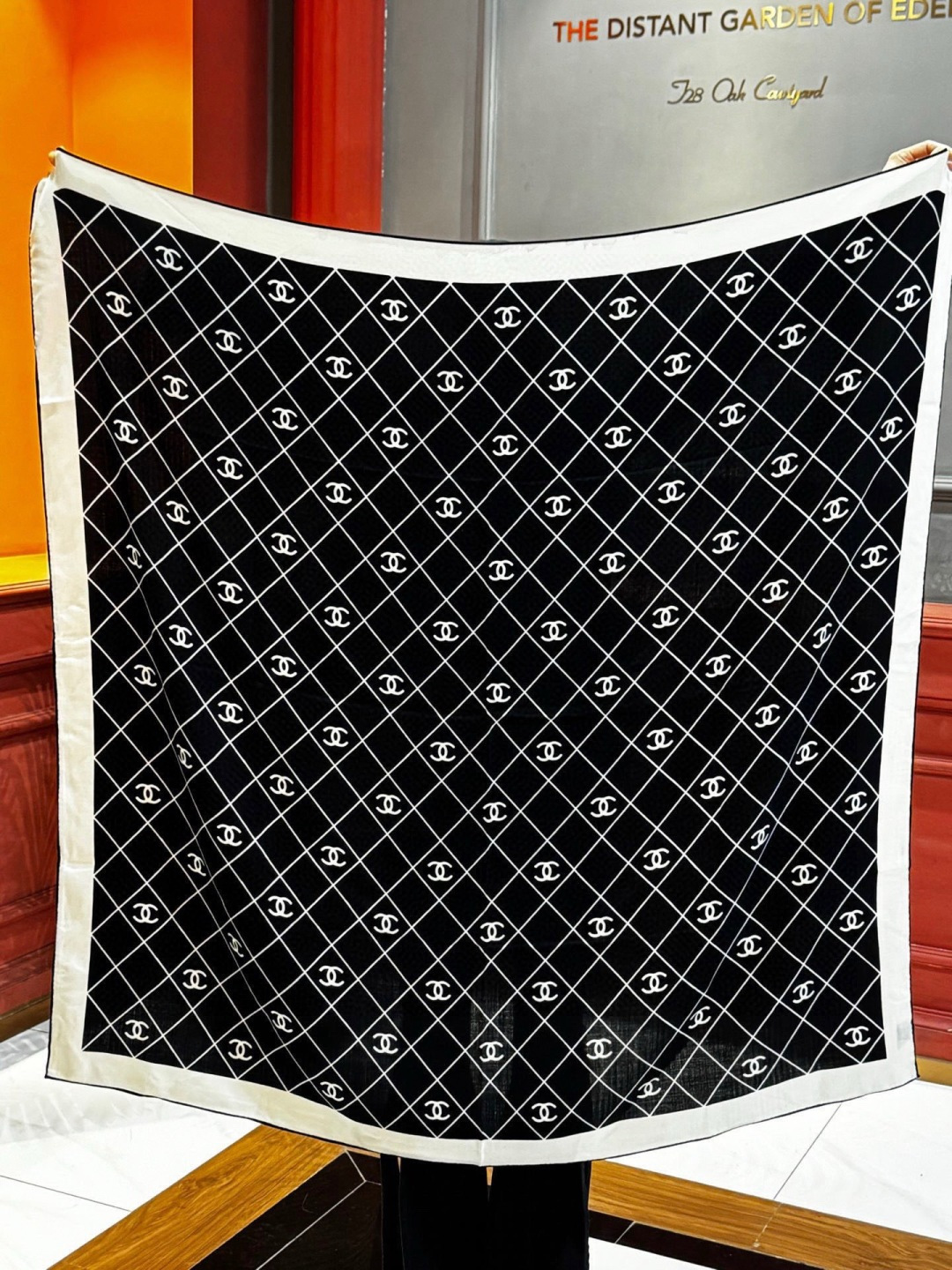 【升级双面同色 加密面料】 上新❤️ 140*140台版印花 黑白二色 高级都市新贵！山茶花的再一次邂逅