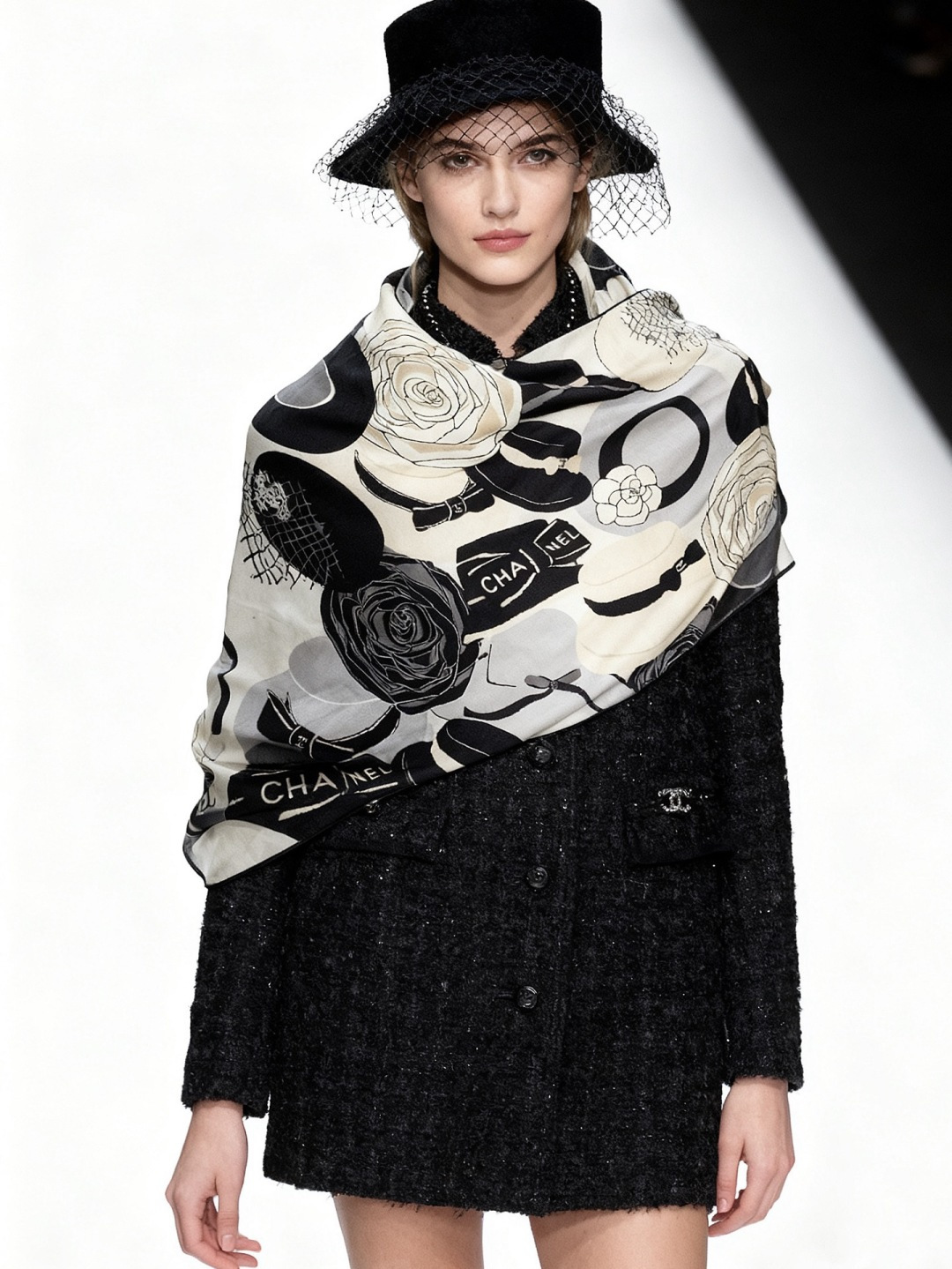 P225📦新款💖💖🏻🏻【山茶花印花140】140丝绒双面同色印花方巾‼️抢‼️VIP推荐 ‼️下手一定要快【高端 大爱 ‼️纯羊绒 婴儿触感舒服到飞️女人尤物 货极少 四季都可以用‼️真心美的让人非常非常心动 上身效果简直美翻了 品质非常完美‼️ 整个围巾给人大牌气场的同时又非常精致秀丽绝对值得入手的新款‼️ 实物一拿到就会庆幸自己是女人的绝美好货 值得品鉴‼️完美气质品味Ditails首选VIP们 上‼️尺寸:140*140cm,70%羊绒+30%真丝