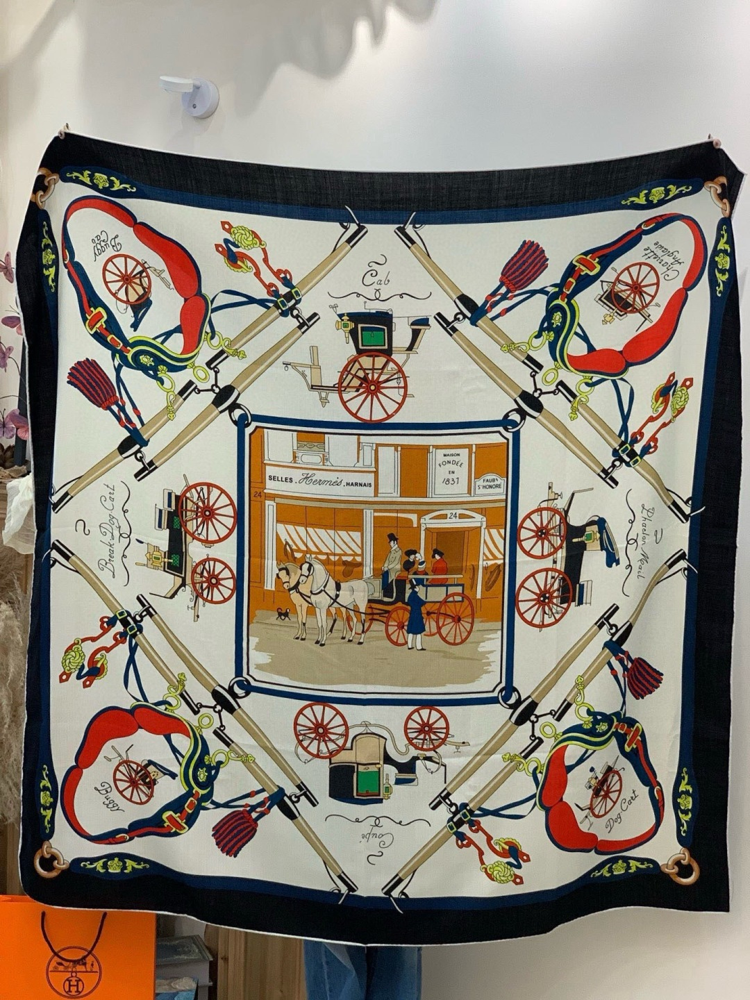 羊绒新款🆕👏👏买了都说好看‼️推荐💕爱马仕双面同色羊绒方巾【双面同色140】，顶级工艺超值‼️爱马仕专柜