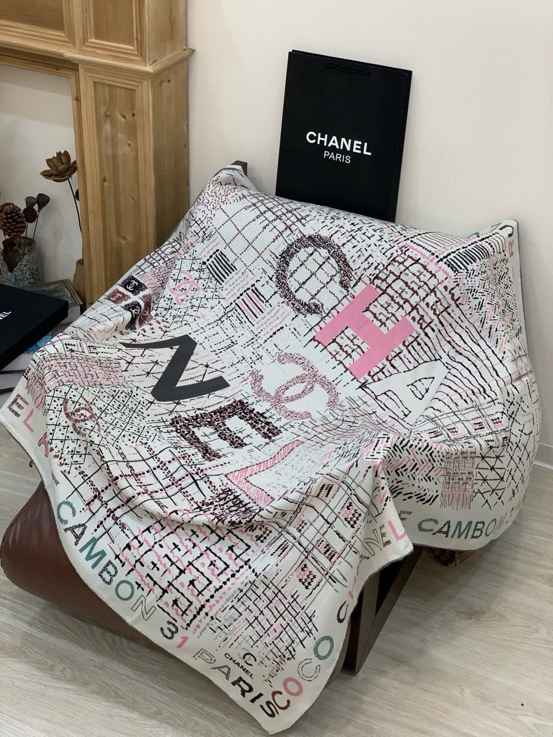 😘新款 💖🌟【康鹏街31号】羊绒方巾‼️抢‼️VIP推荐 ‼️👍下手一定要快【高端 大爱❤️女人尤物 货