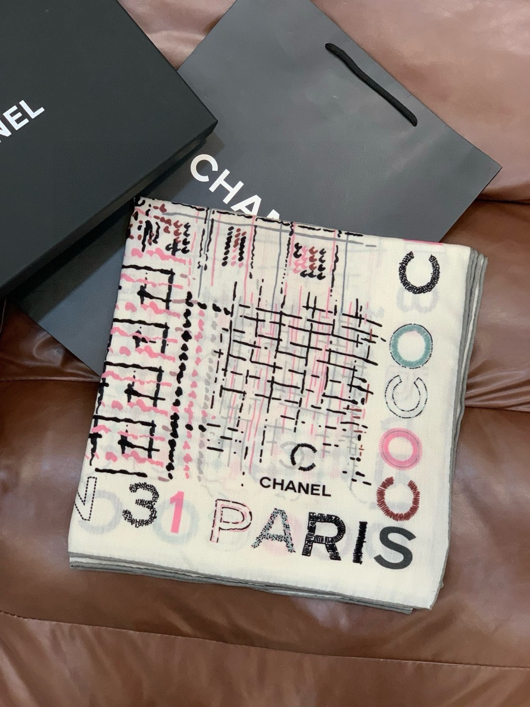 😘新款 💖🌟【康鹏街31号】羊绒方巾‼️抢‼️VIP推荐 ‼️👍下手一定要快【高端 大爱❤️女人尤物 货