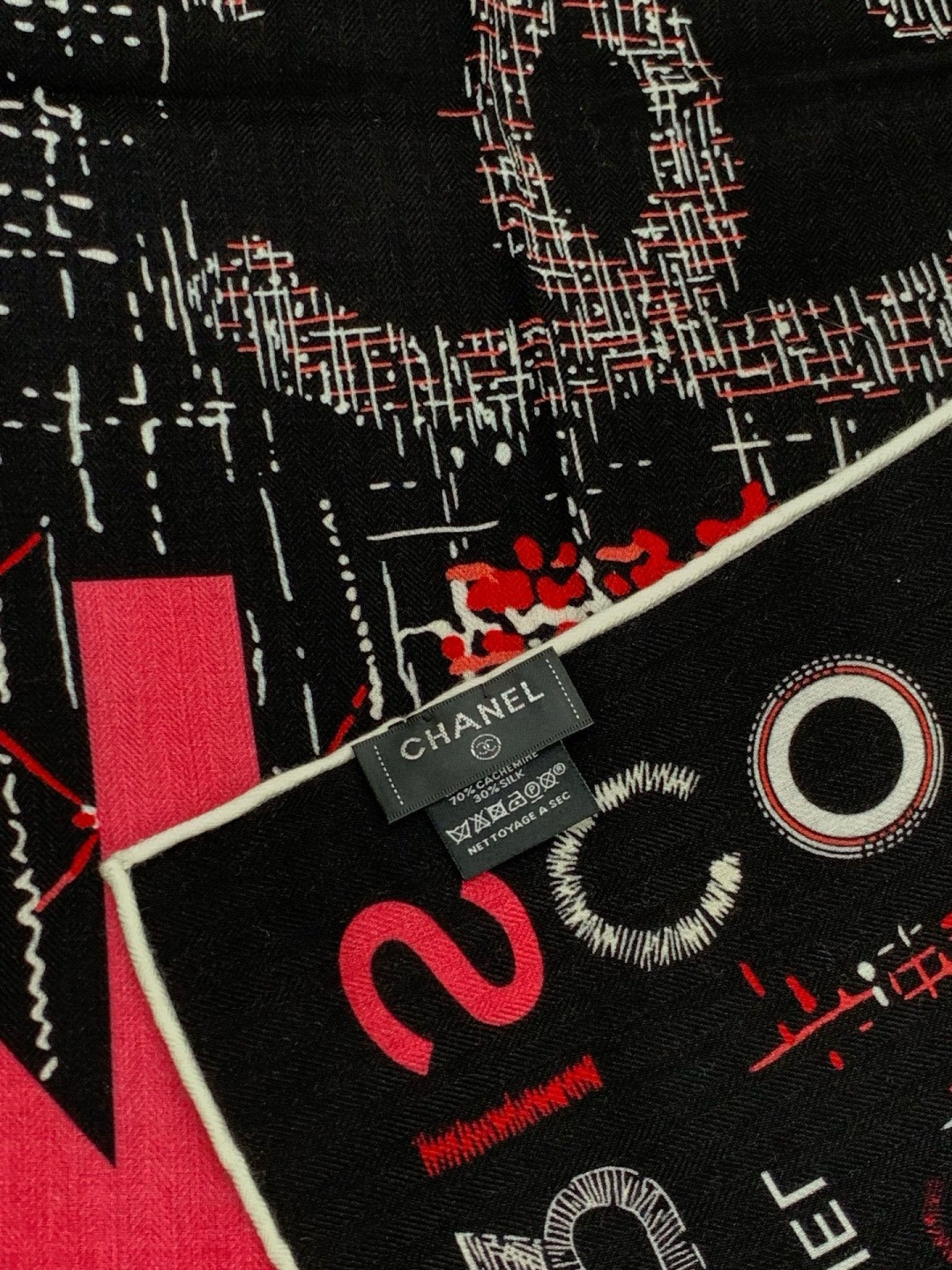 😘新款 💖🌟【康鹏街31号】羊绒方巾‼️抢‼️VIP推荐 ‼️👍下手一定要快【高端 大爱❤️女人尤物 货