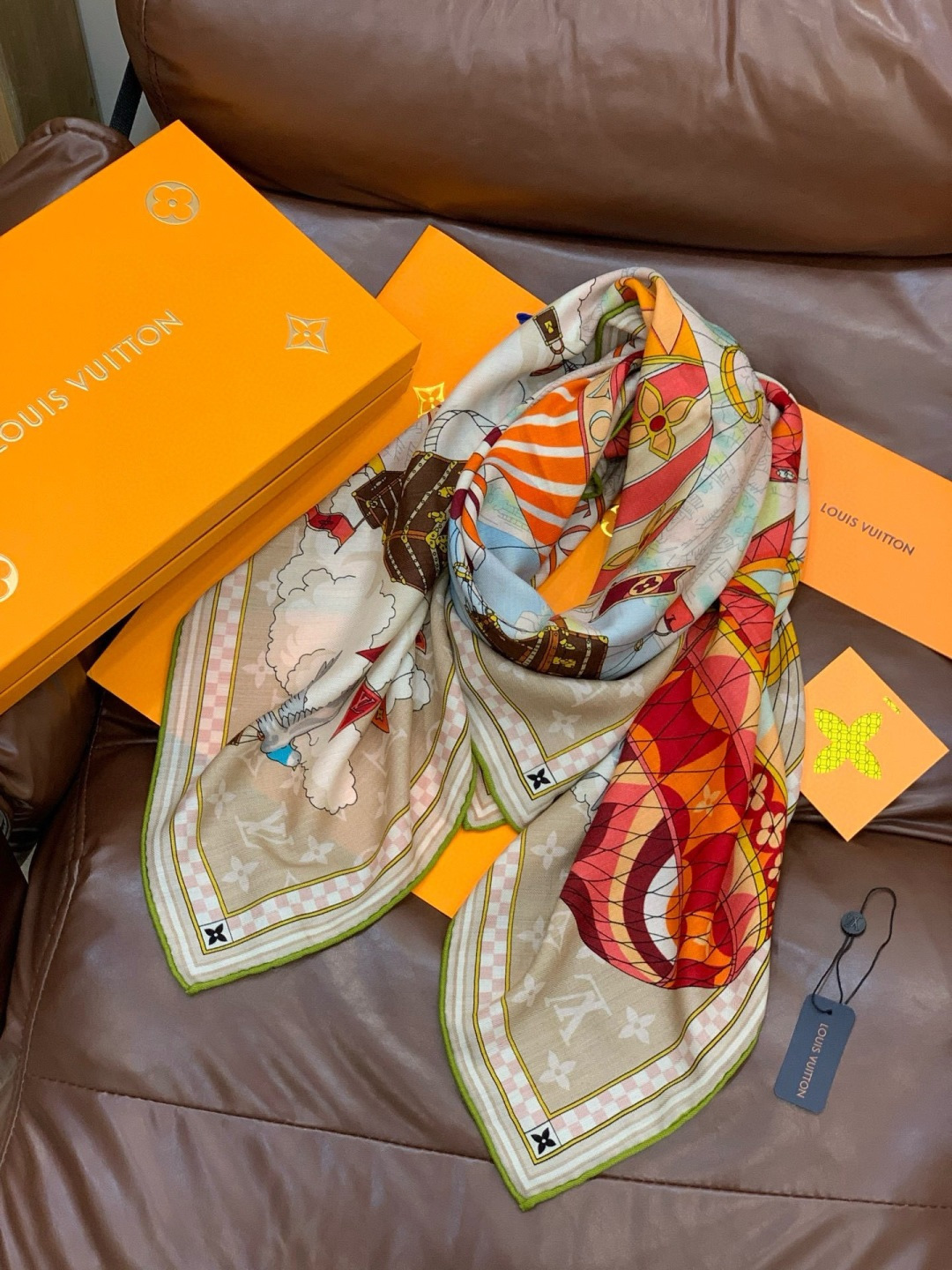 LV x TM 140披肩【140顶级丝绒双面同色披肩】本款LVxTMMonogram Multicol