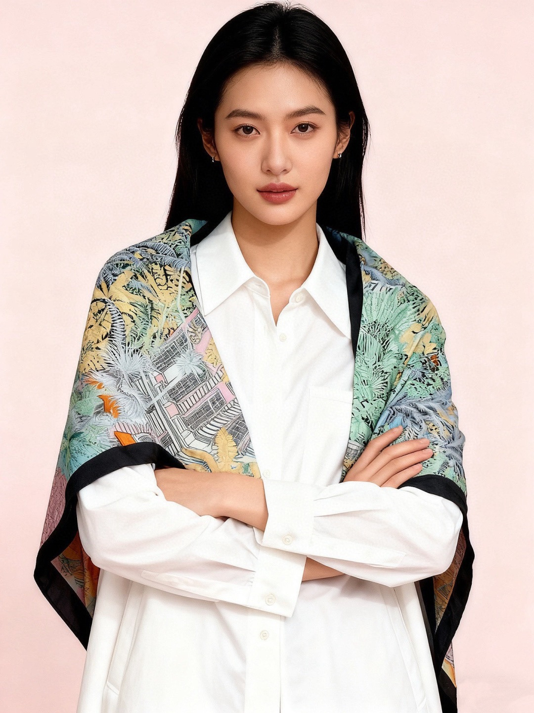 重磅推荐的140顶级丝绒双面异色披肩《回归自然》 披肩尺寸：140*140方巾 70%羊绒30%真丝这张