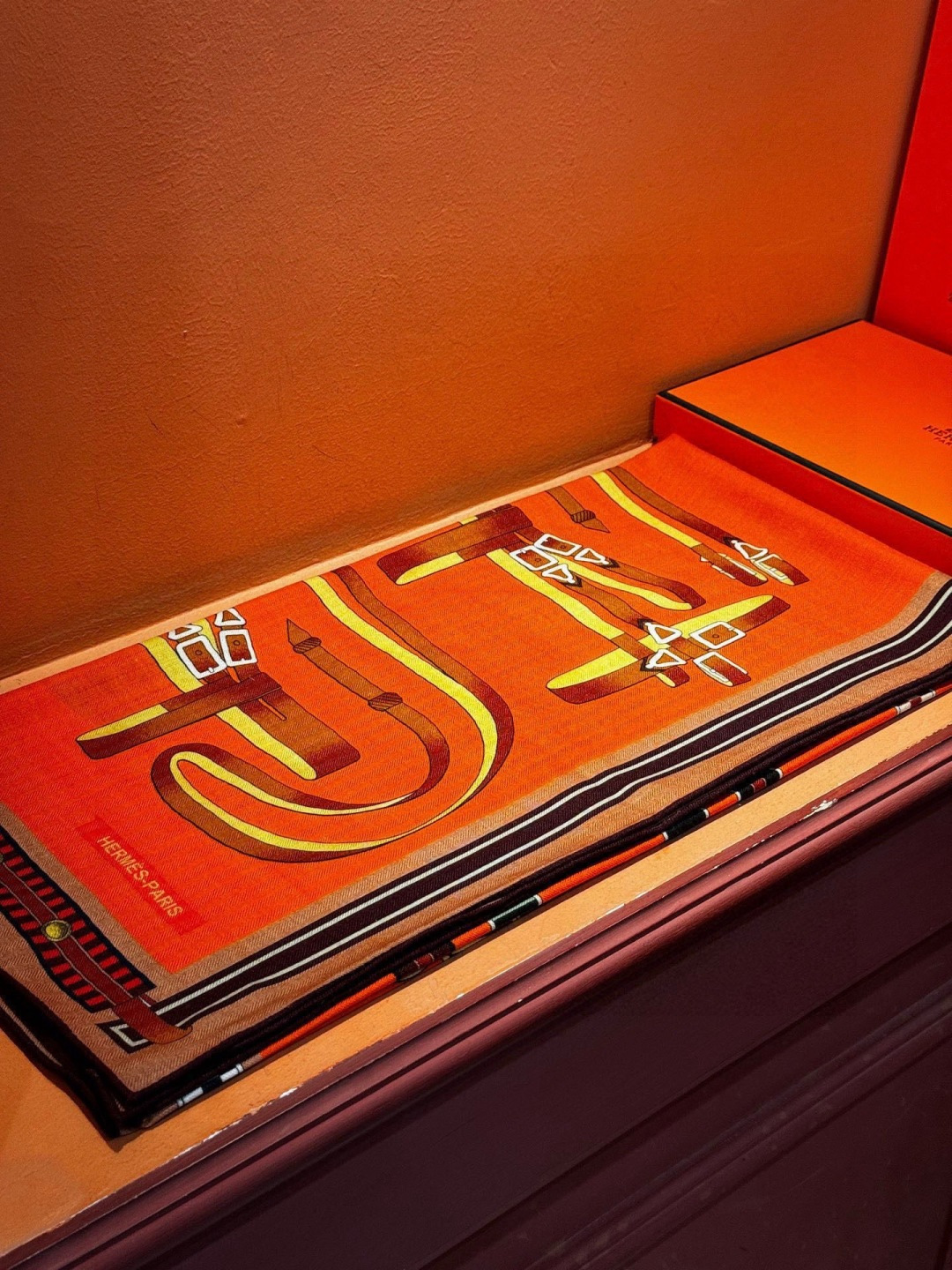 ❄️【双面同色】原单爱马仕140cm丝绒方巾💕 《马术密匙》，十九世纪的商品图录汇集了手工匠们的系列产品