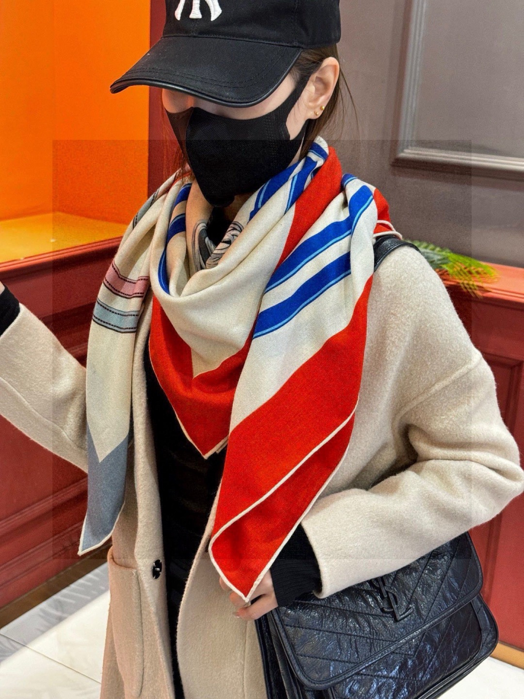 羊绒新款🆕🏇🏇买了都说好看‼️推荐💕【华丽的缰辔双面同色140】羊绒方巾，顶级工艺超值‼️爱马仕专柜爆款