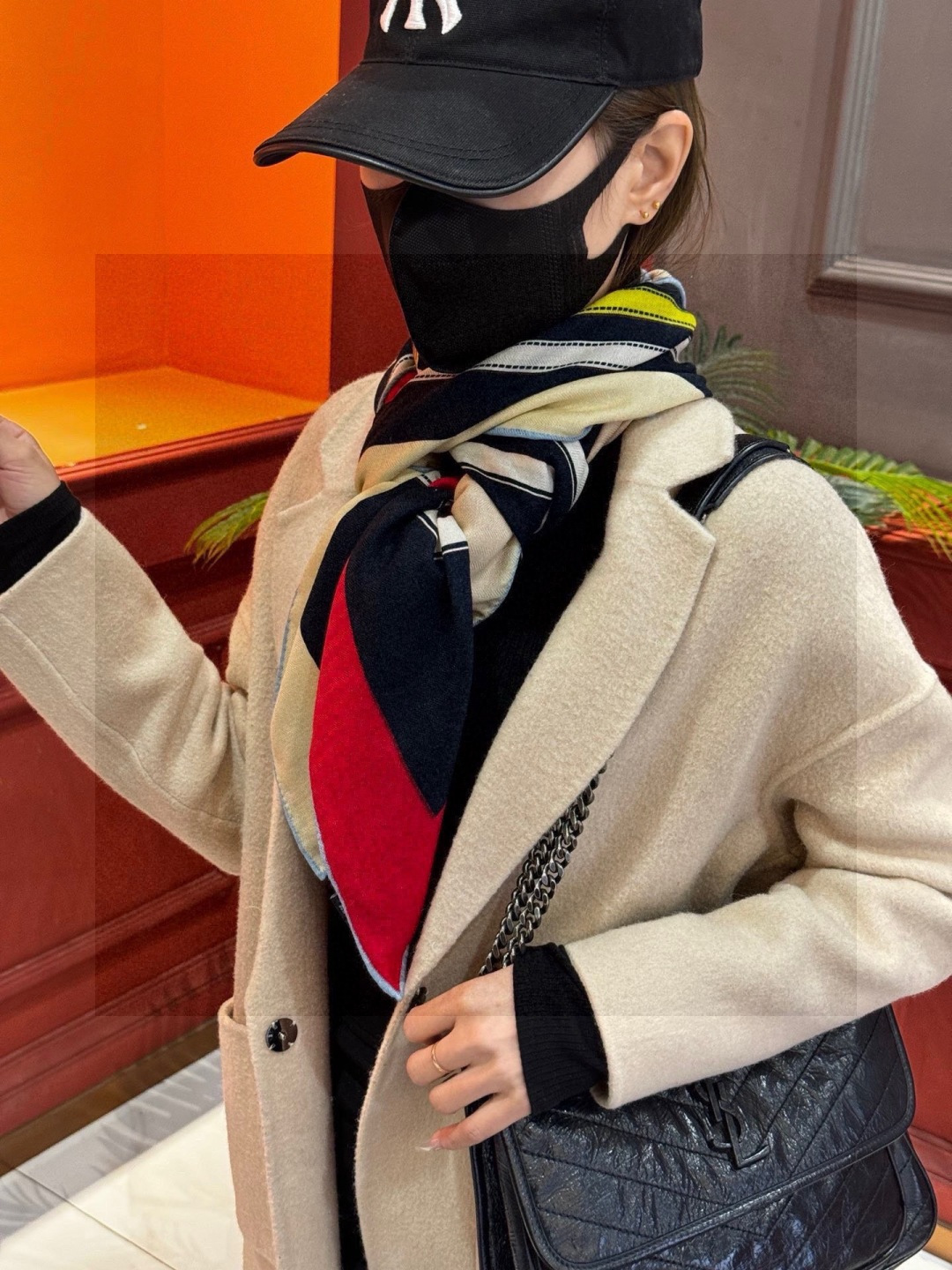 羊绒新款🆕🏇🏇买了都说好看‼️推荐💕【华丽的缰辔双面同色140】羊绒方巾，顶级工艺超值‼️爱马仕专柜爆款